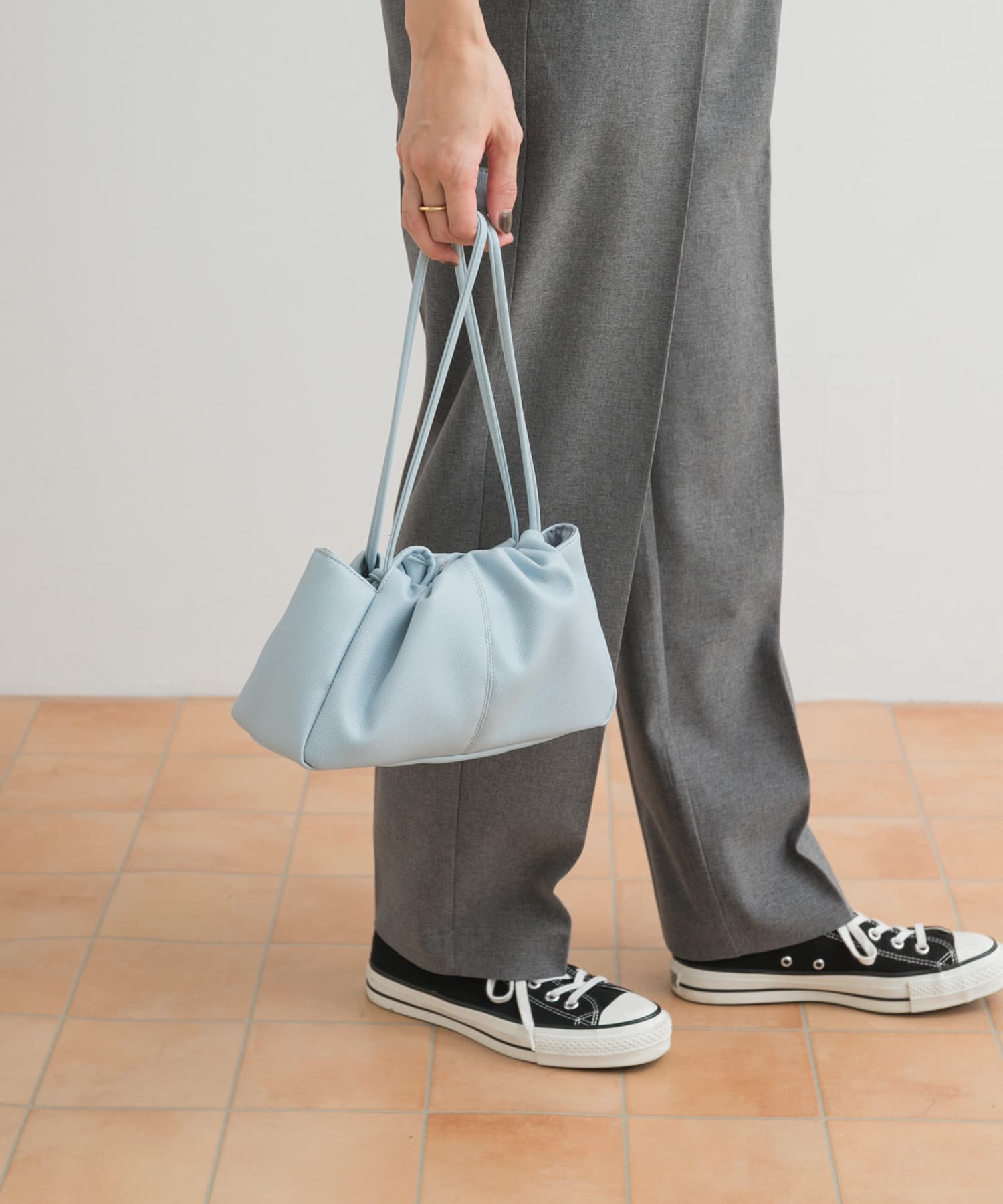 2WAY巾着ショルダーバッグ(one BLACK): バッグ｜URBAN RESEARCH公式