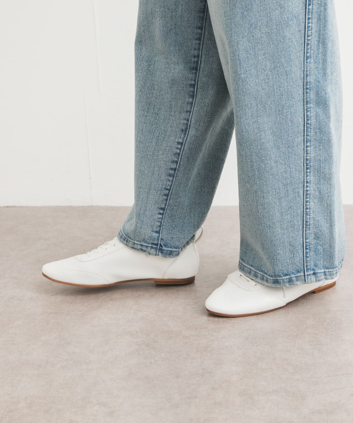 ライトウェイトレースアップシューズ WHITE 36