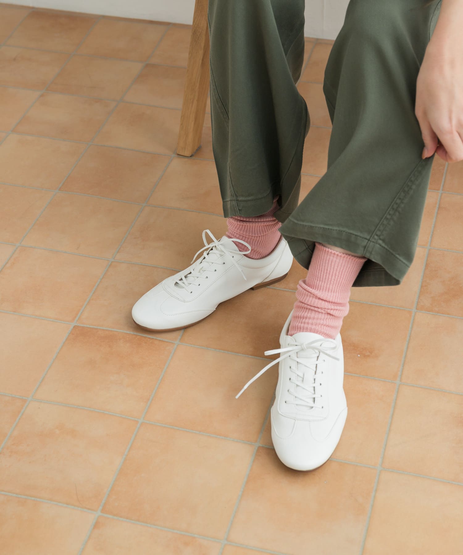 ライトウェイトレースアップシューズ WHITE 36