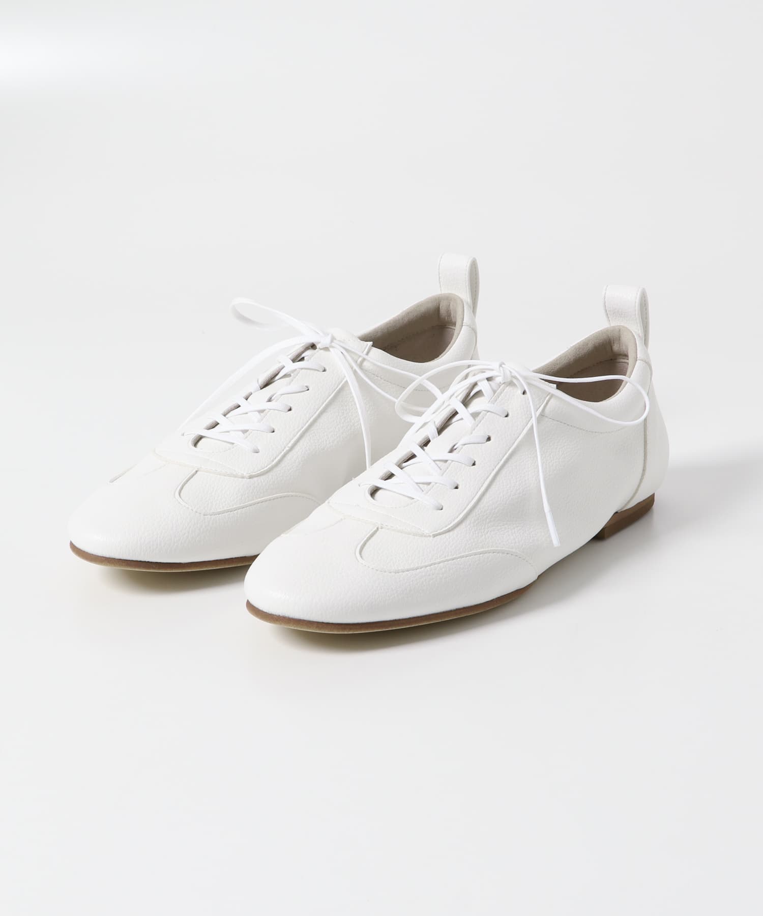 ライトウェイトレースアップシューズ WHITE 36