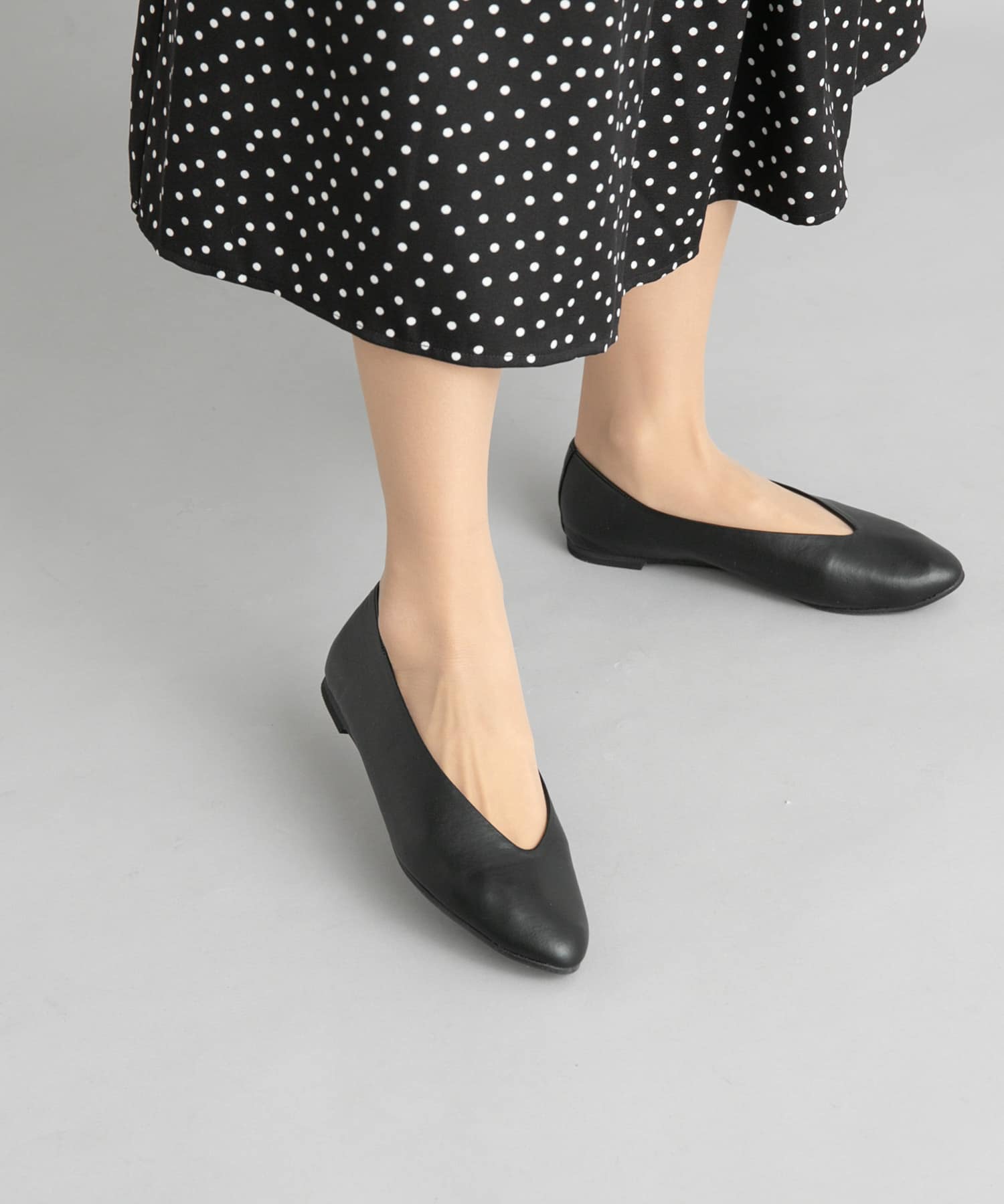 Vカットパンプス BLACK 35