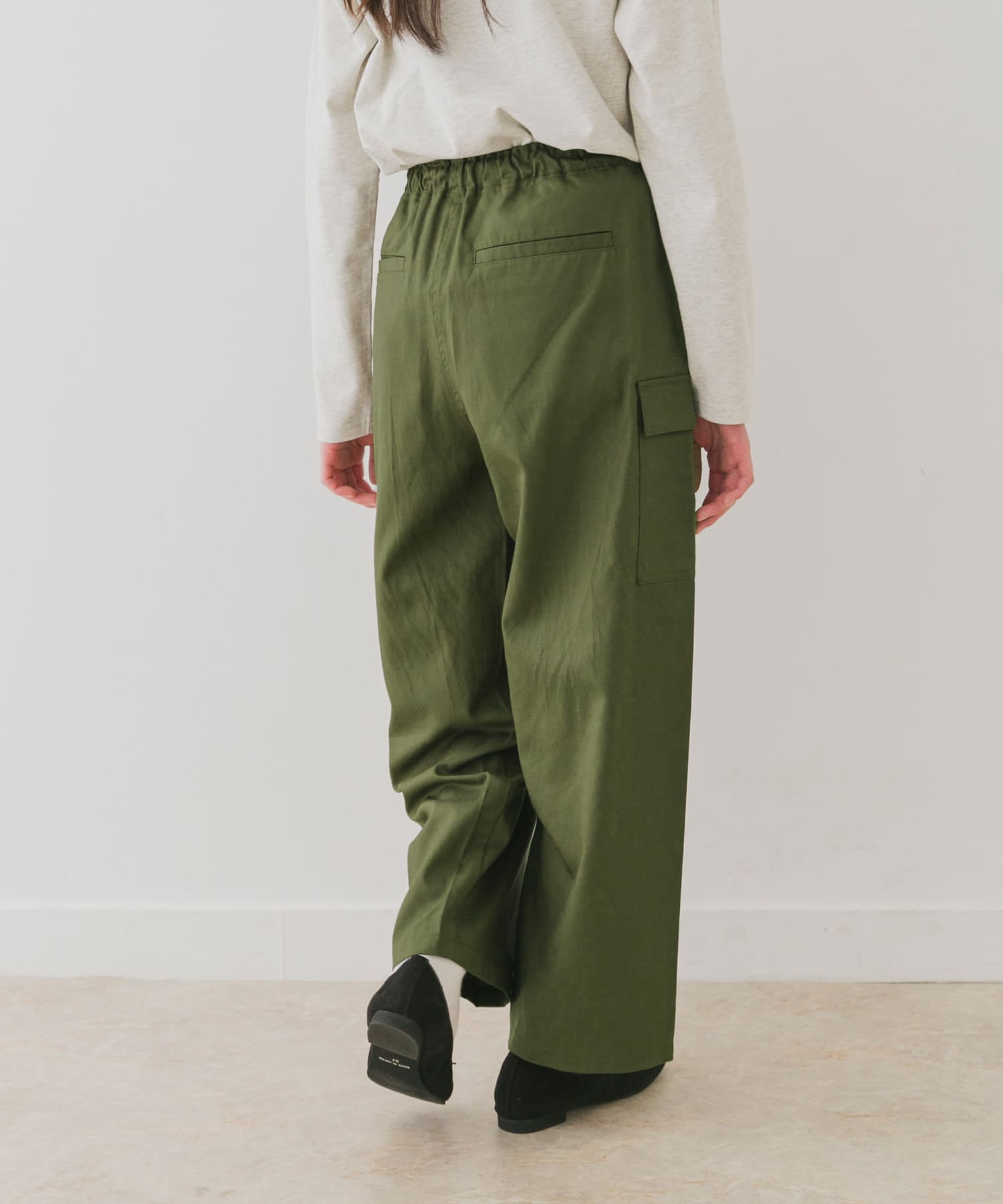 KHAKI