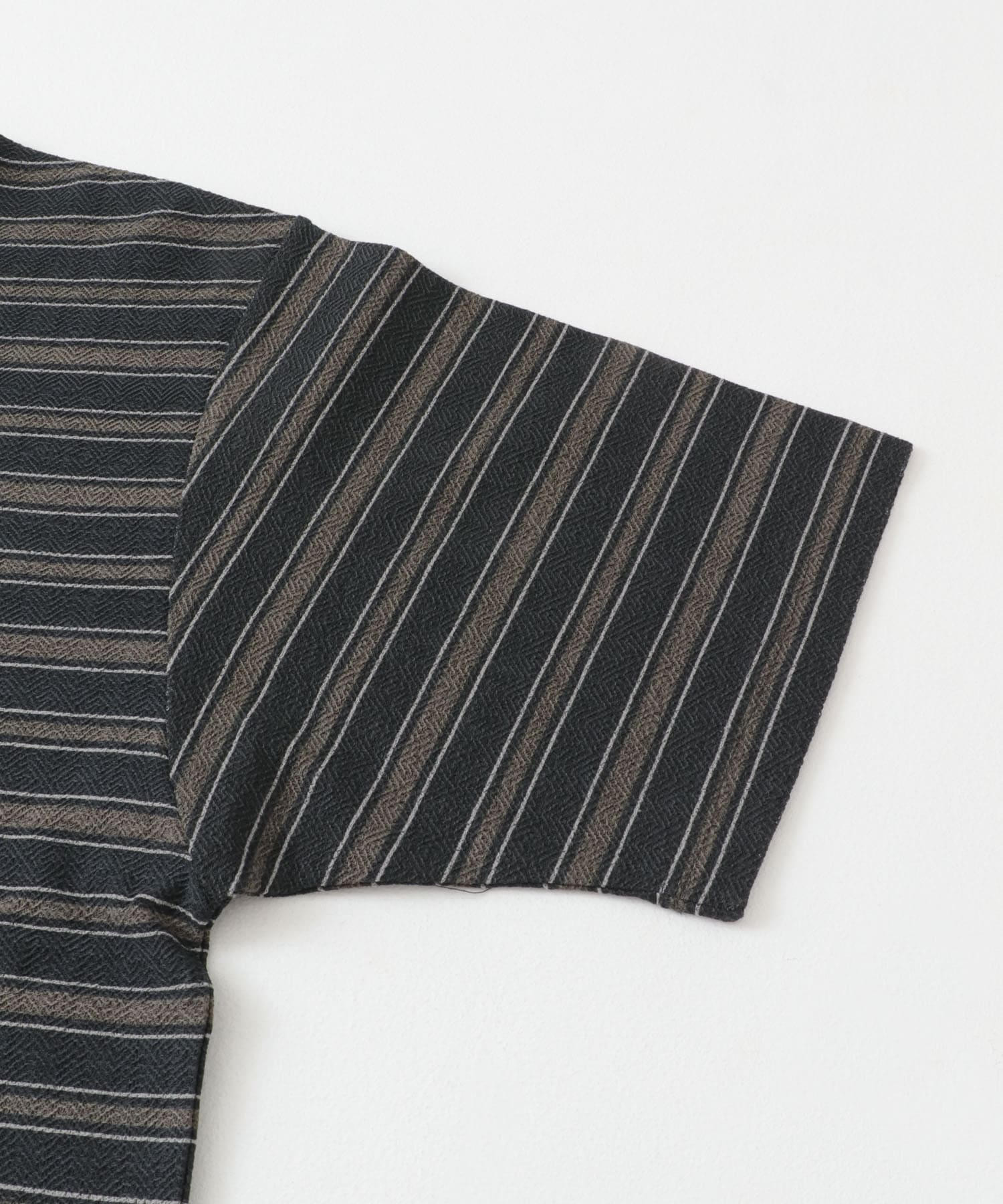 プリントボーダーショートスリーブTシャツ BLK×KHK M