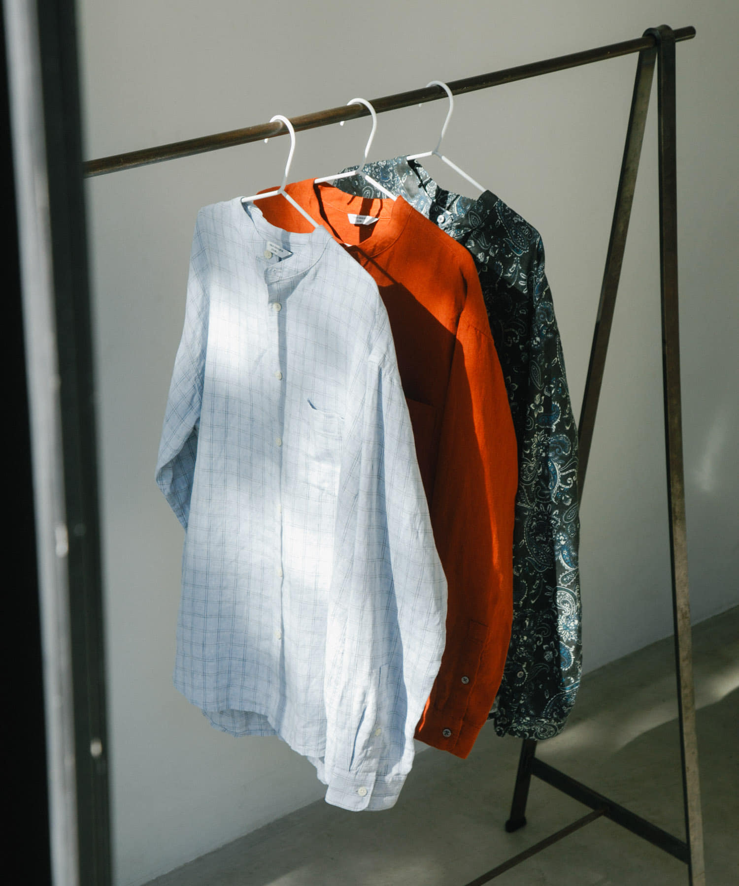 『XLサイズ/WEB限定』シルケットリネンバンドカラーロングスリーブシャツ PAISLEY L