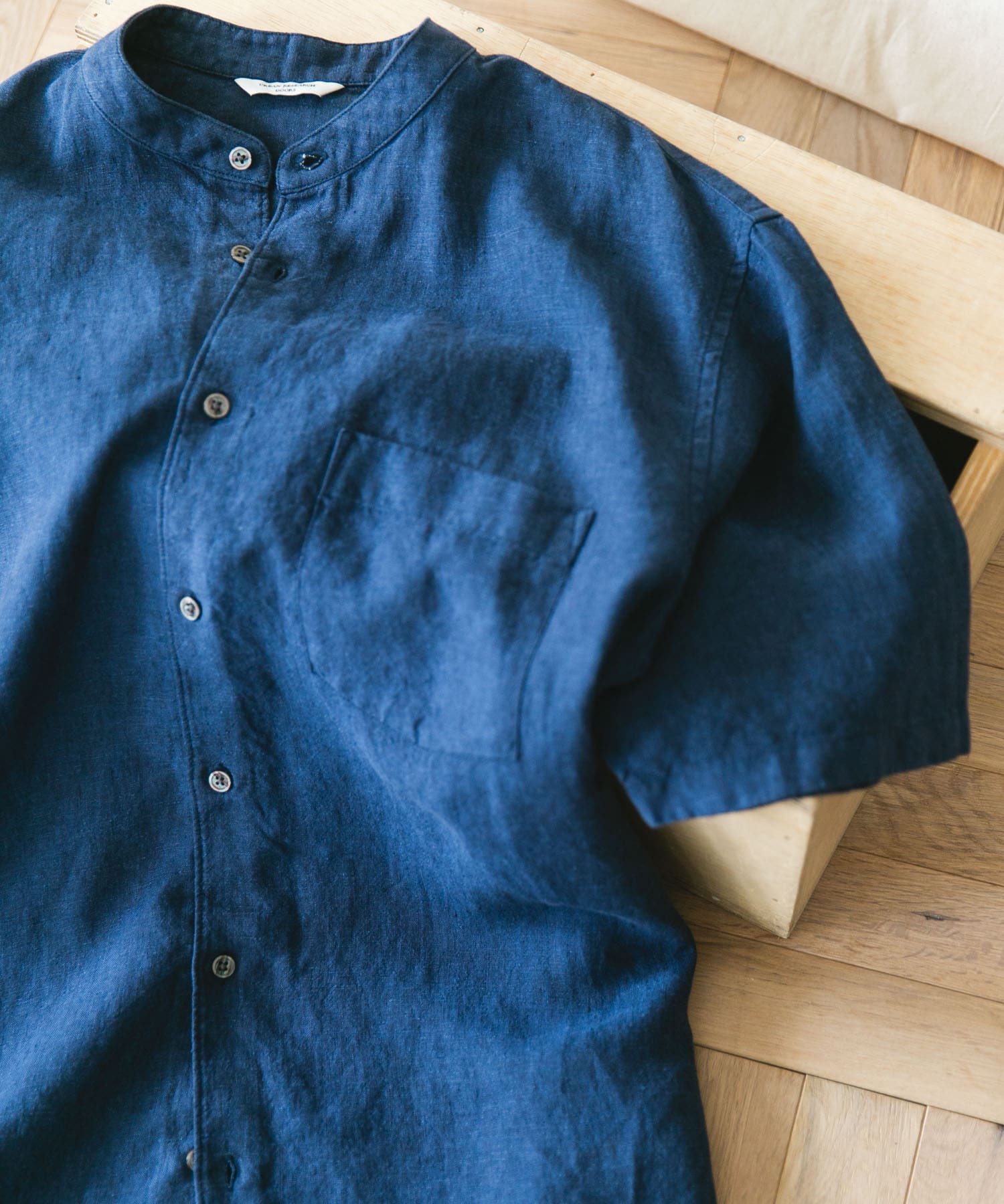 『XLサイズ/WEB限定』シルケットリネン バンドカラーショートスリーブシャツ INDIGO M