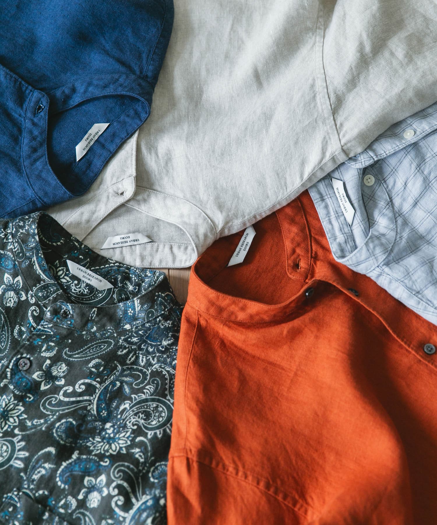 『XLサイズ/WEB限定』シルケットリネン バンドカラーショートスリーブシャツ TERRACOTTA XL