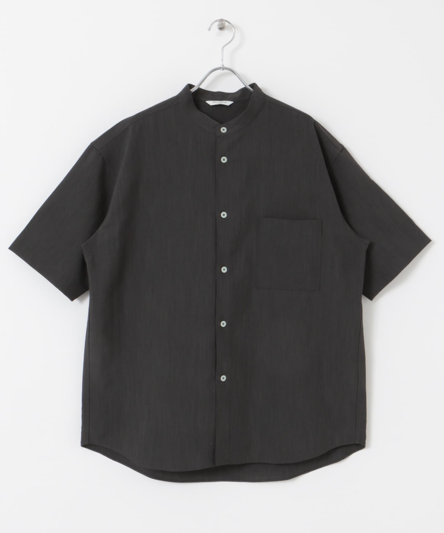 『XLサイズ/WEB限定』『吸水速乾』セオアルファバンドカラーショートスリーブシャツ CHARCOAL M