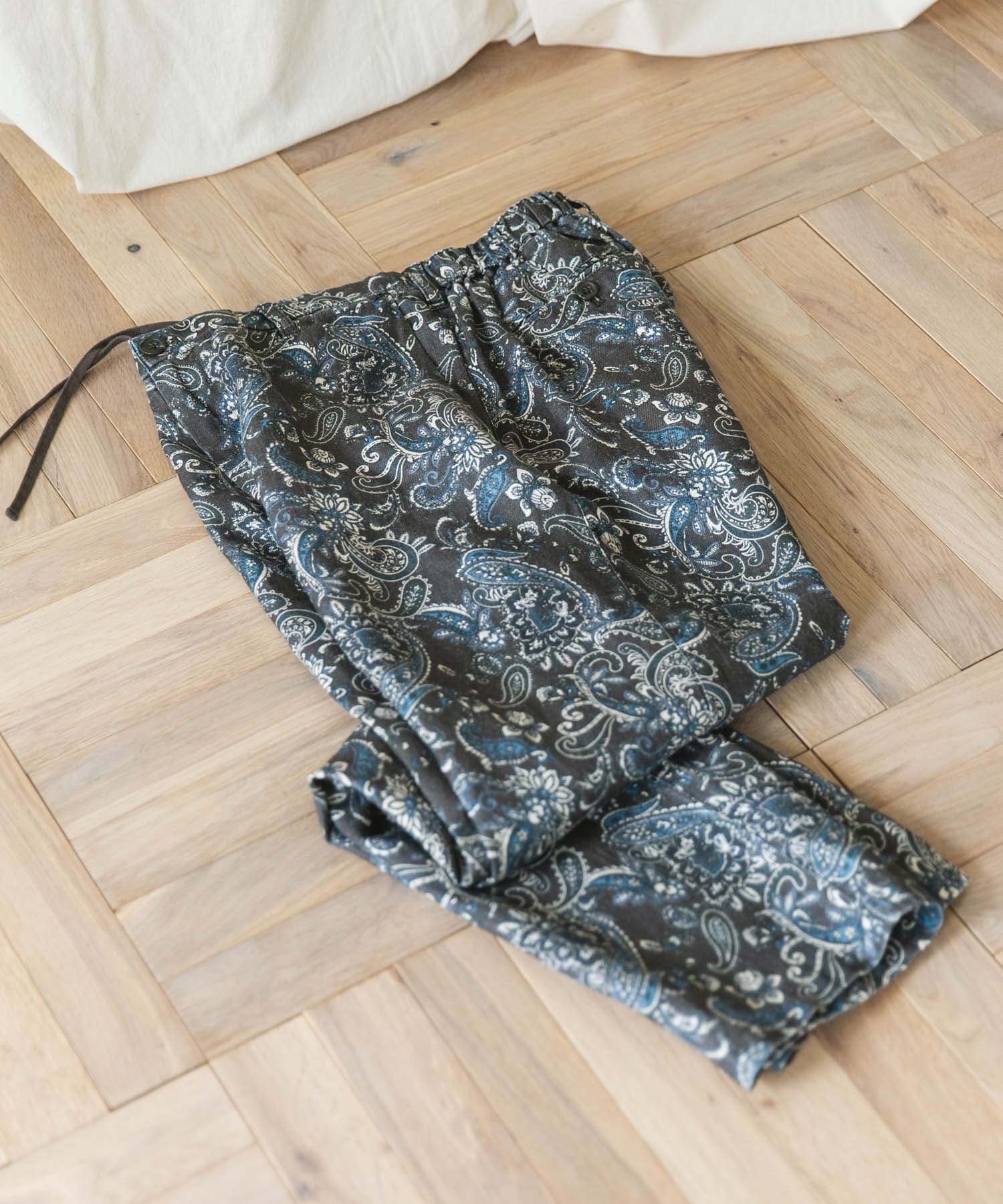 『XLサイズ/WEB限定』ツイルリネン イージートラウザー PAISLEY S