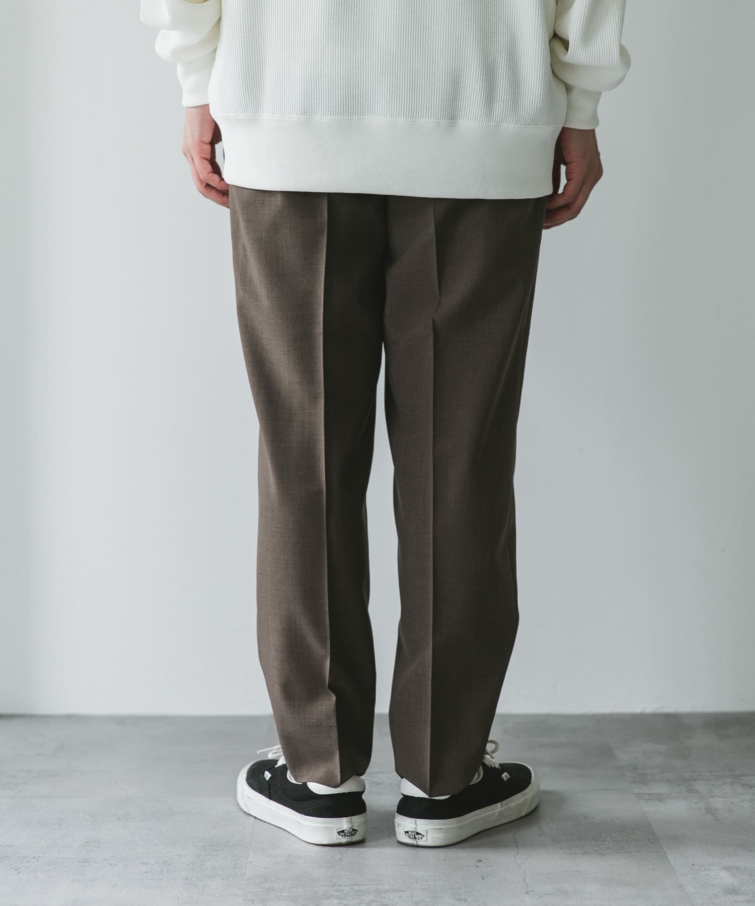 一度着5.5万 22AW 1piu1uguale3　イージー トラウザー パンツ EKAL パンツ インサレーショントラウザー メンズ : ZOZOTOWN Yahoo!店