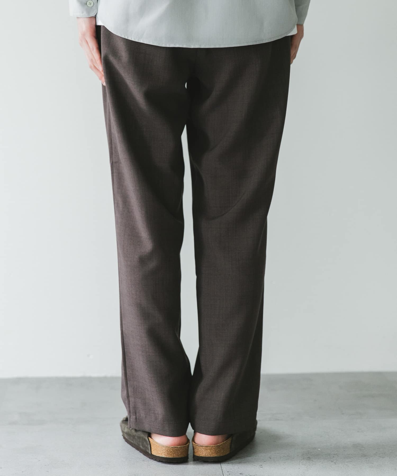 LIGHTBROWN