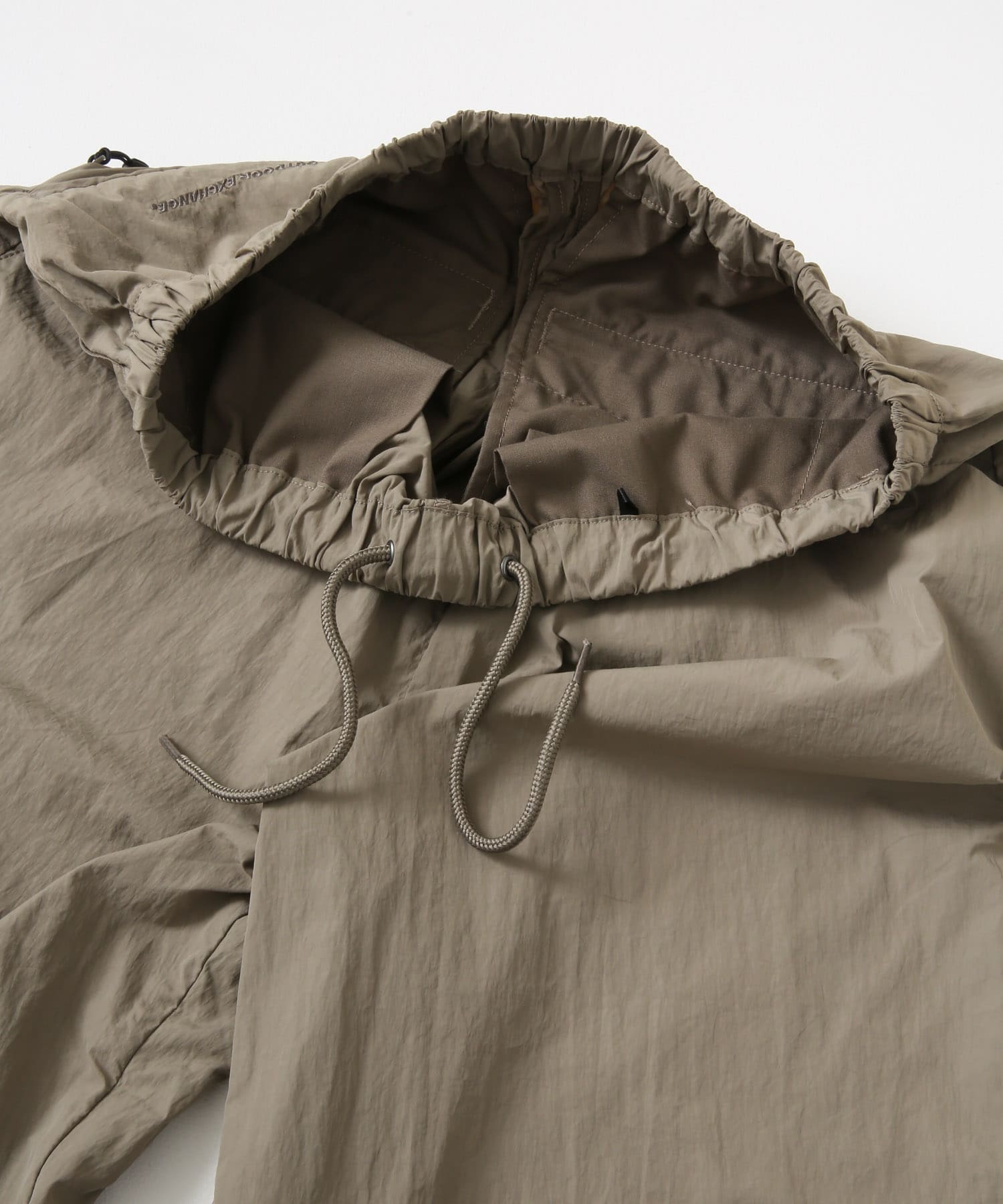 OUTDOOR EXCHANGE ナイロンパンツ SAND M
