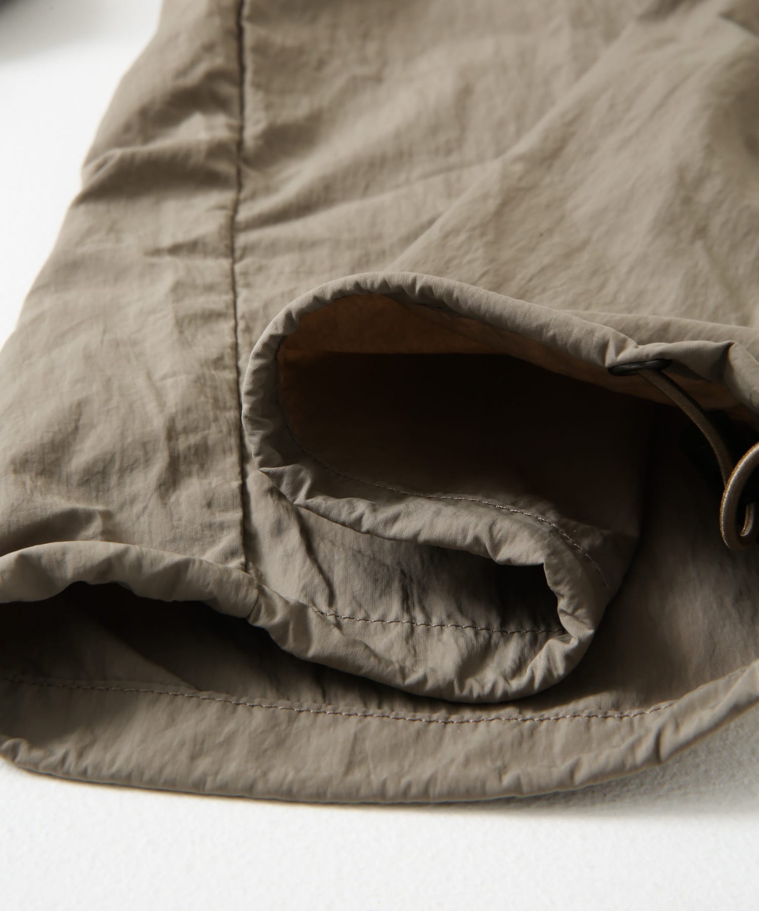 OUTDOOR EXCHANGE ナイロンパンツ SAND M