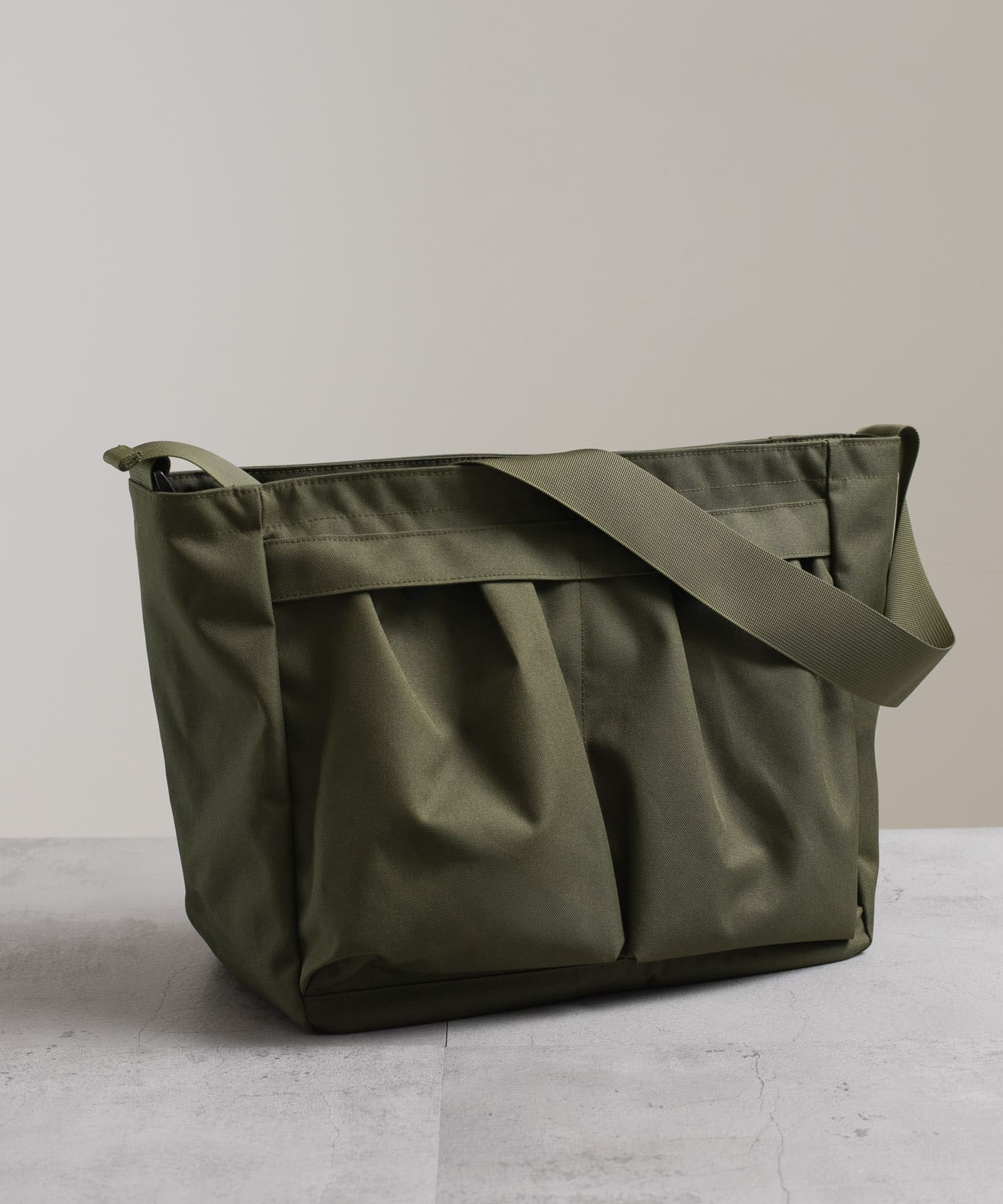 撥水マルチポケットヘルメットショルダー OLIVE -