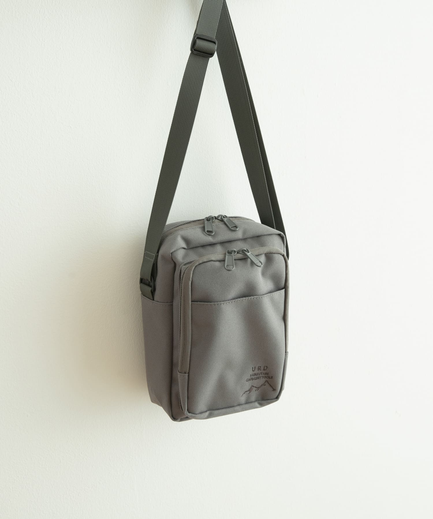 URD 撥水VERTICAL SHOULDER GRAY -