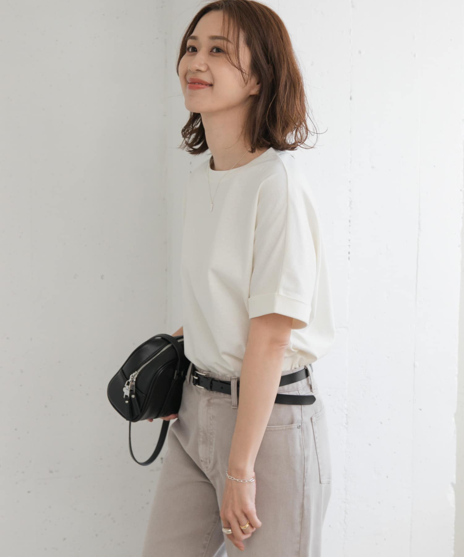 OFF WHITE