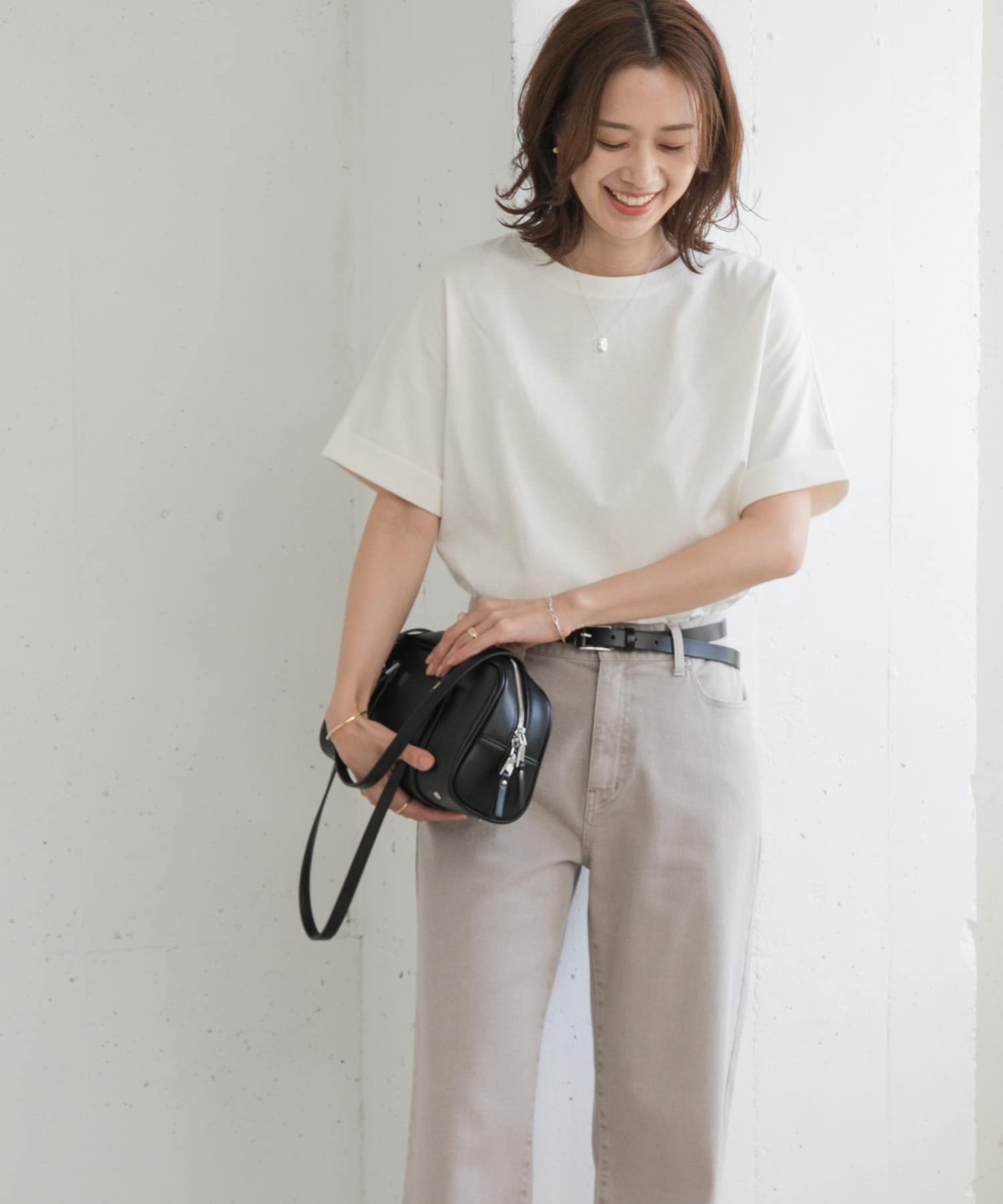 OFF WHITE
