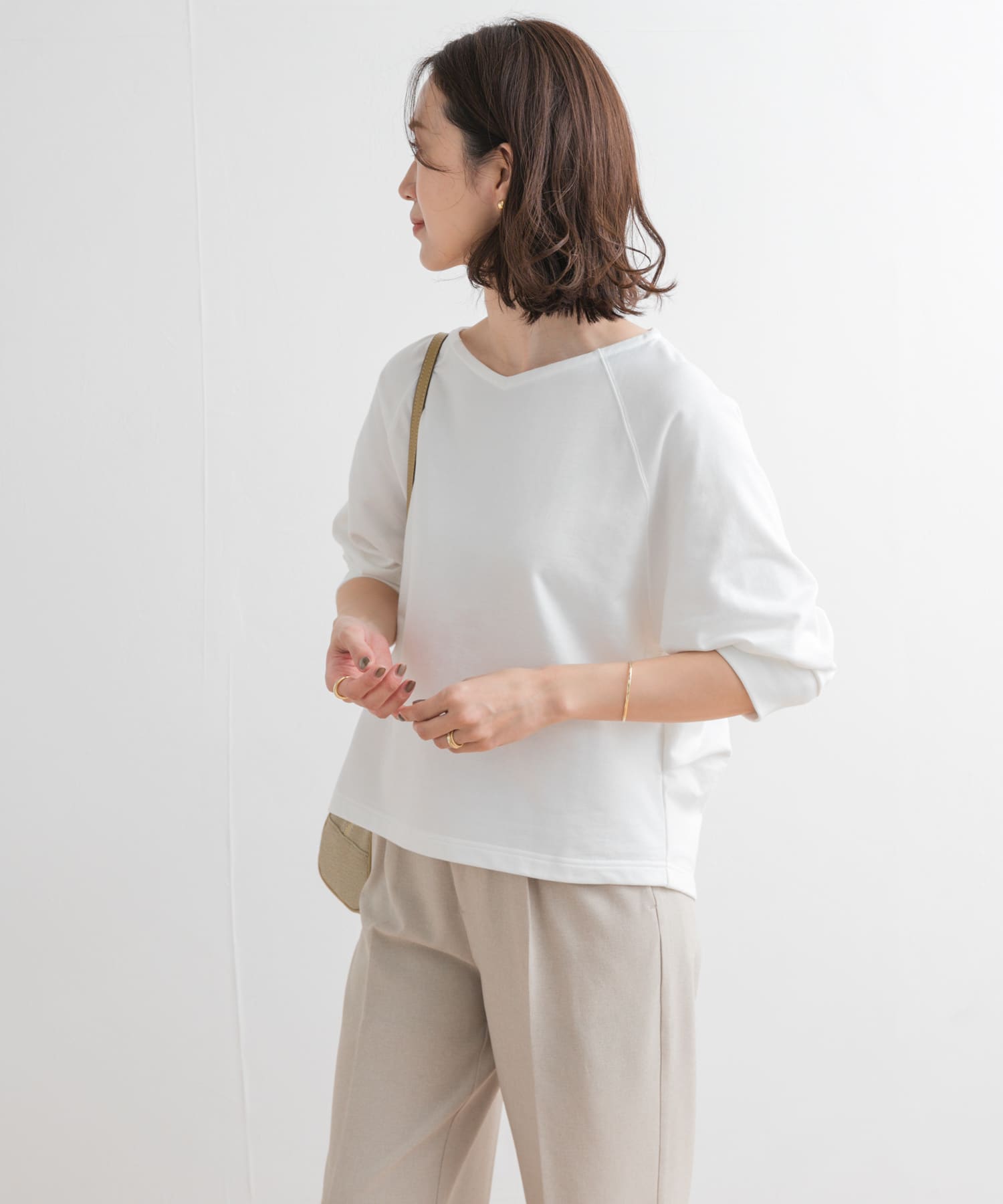 OFF WHITE
