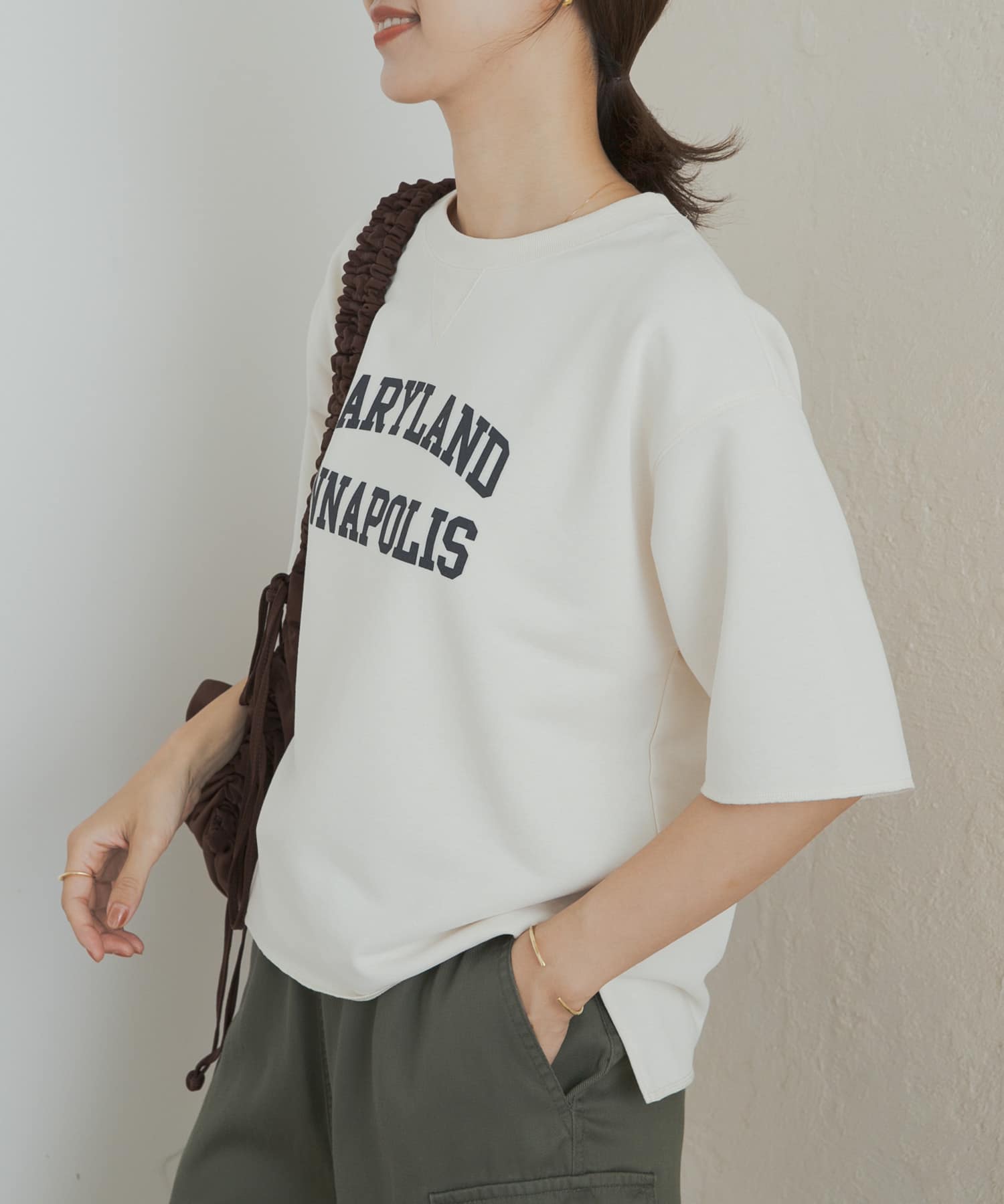 OFF WHITE