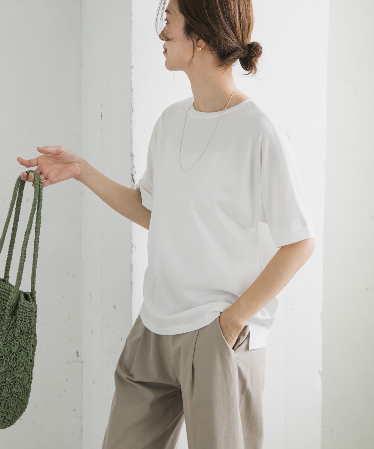 OFF WHITE