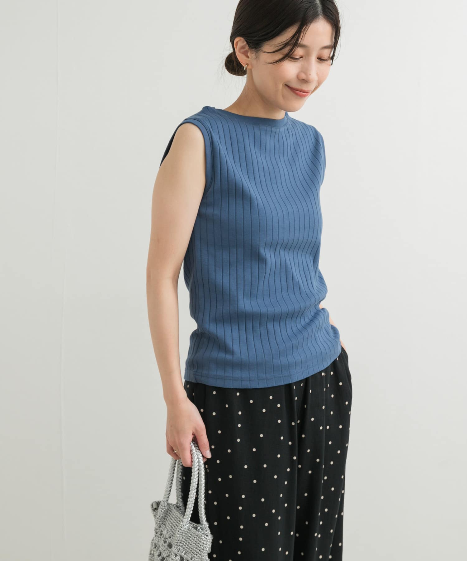 針抜きノースリーブカットソー
