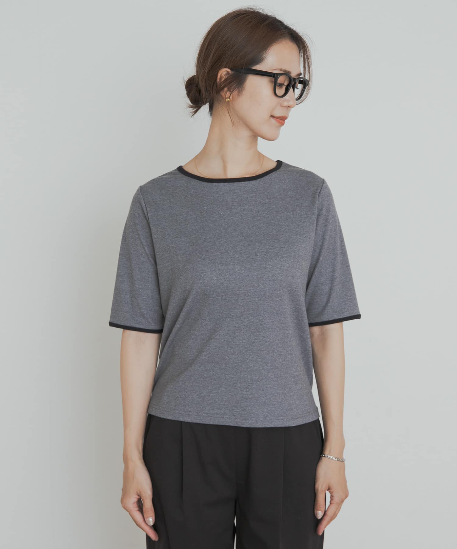 GRAY