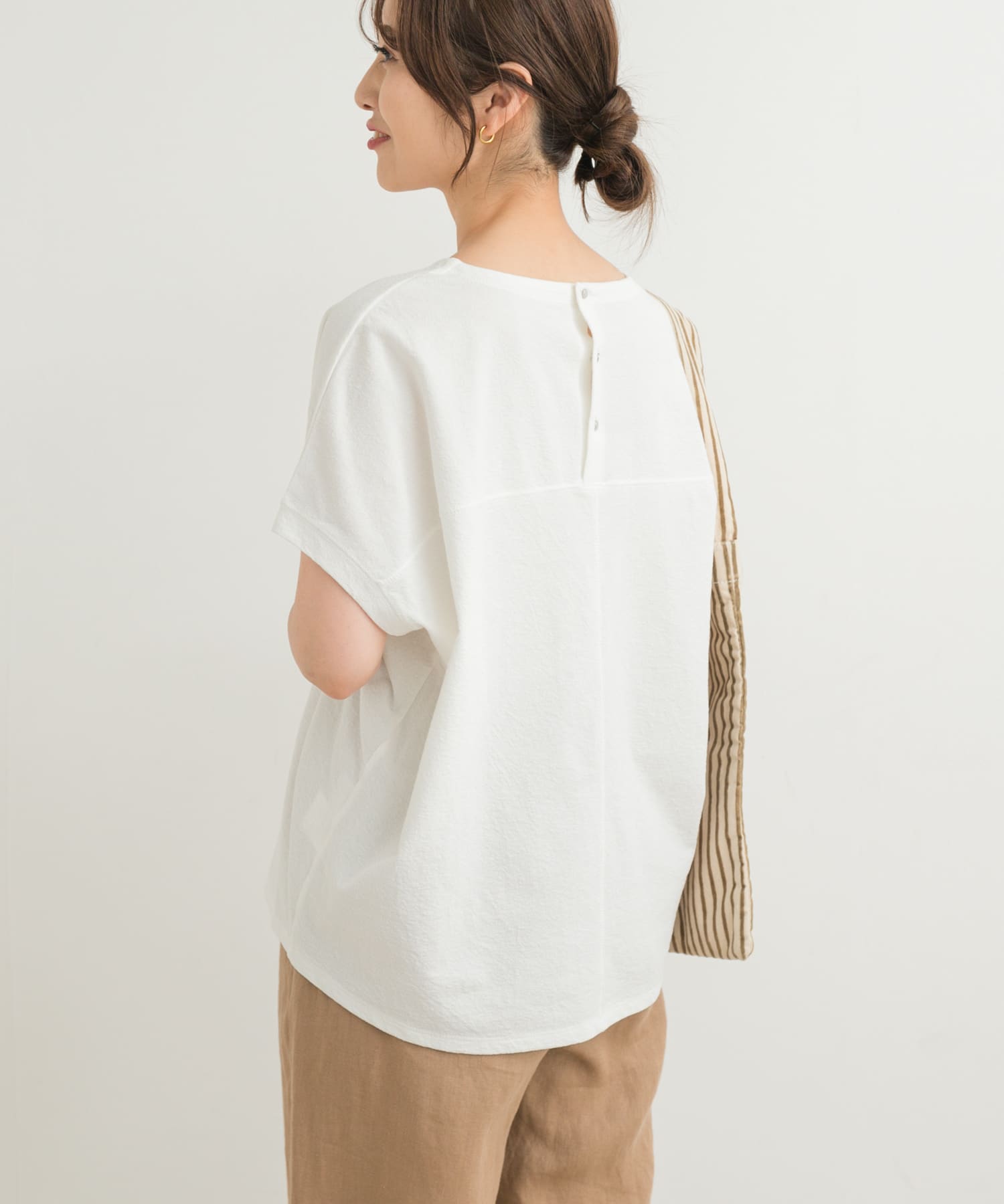 リネンタッチBACKボタンプルオーバー