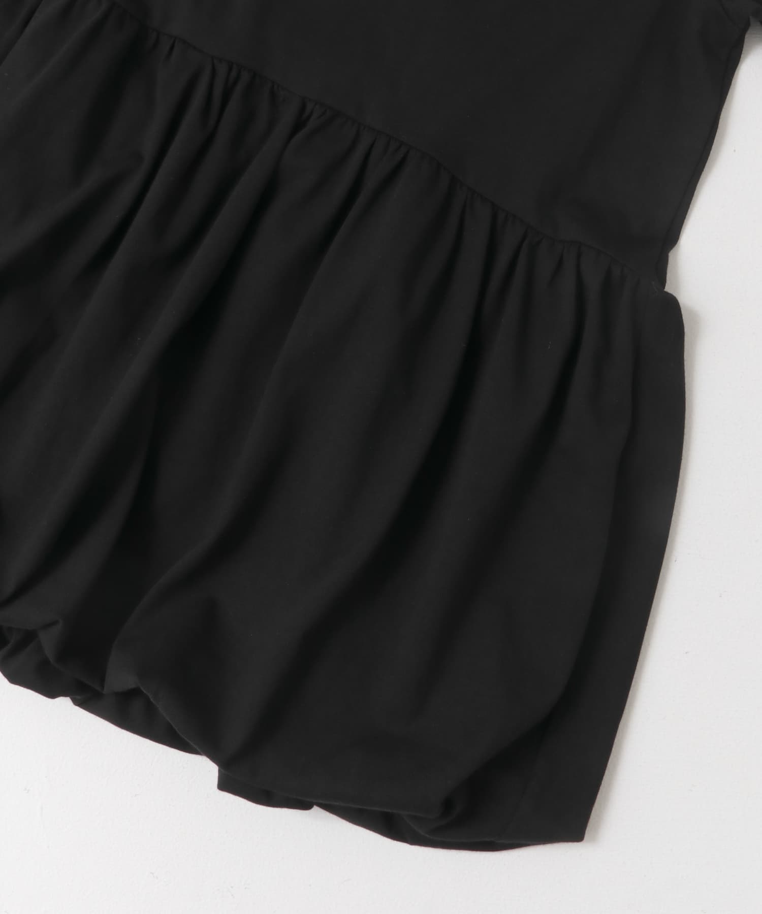 ペプラムバルーンTシャツ BLACK M