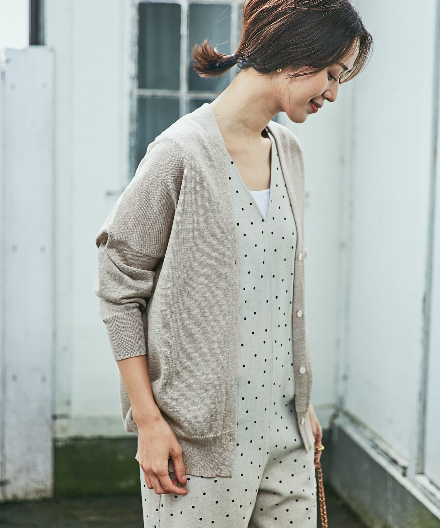 L/BEIGE