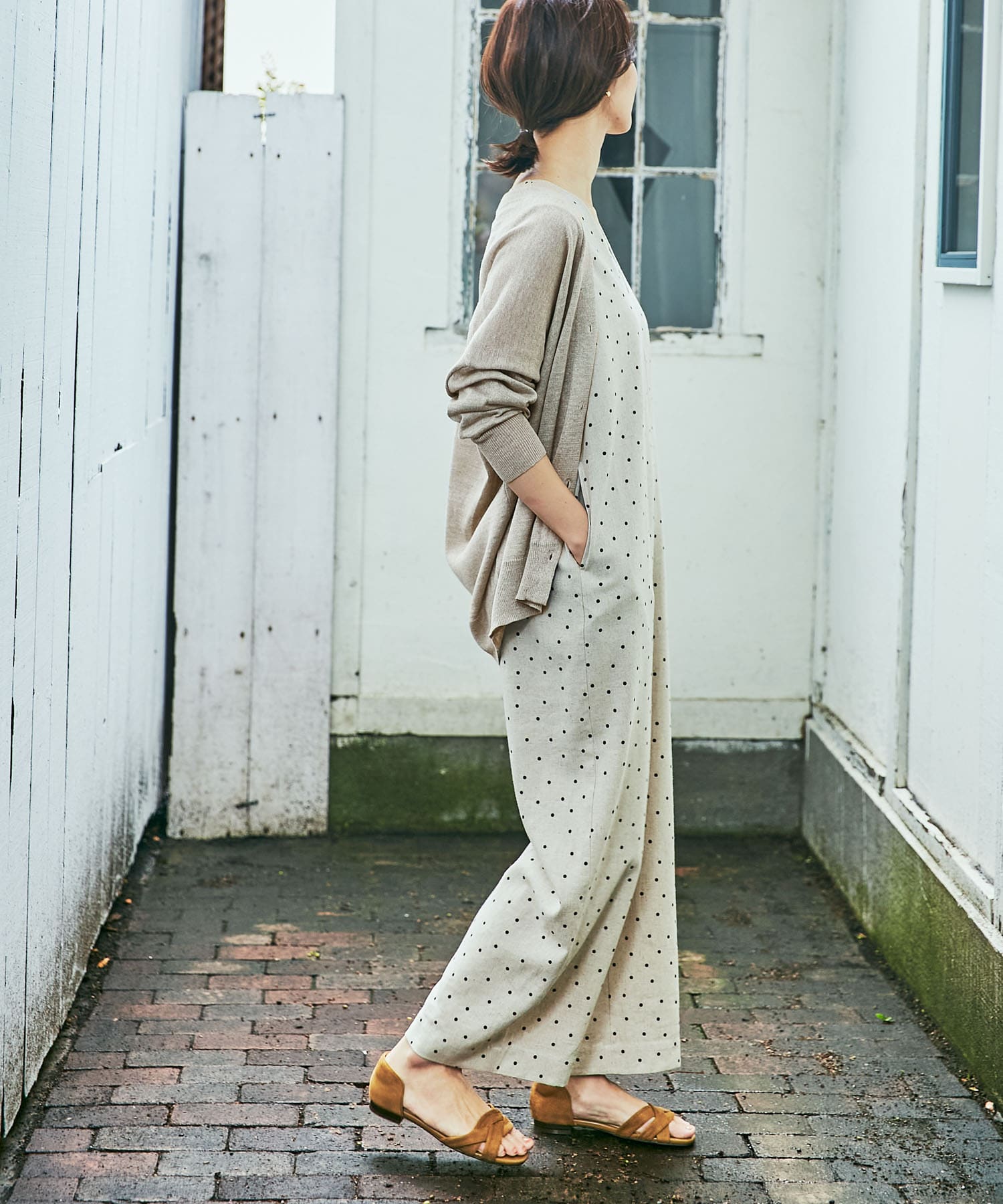 L/BEIGE