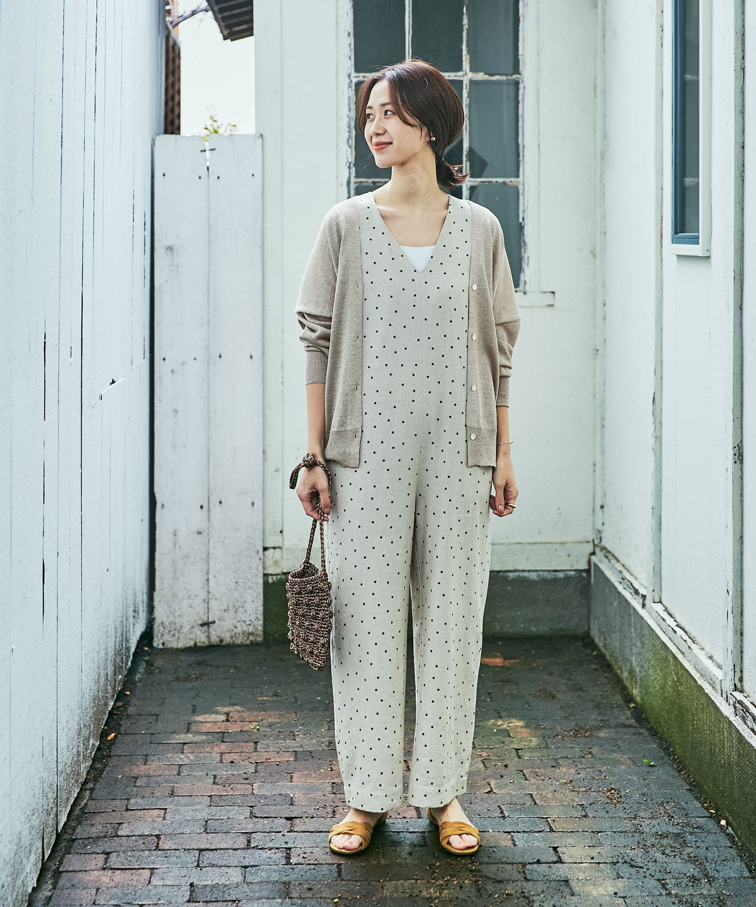 L/BEIGE