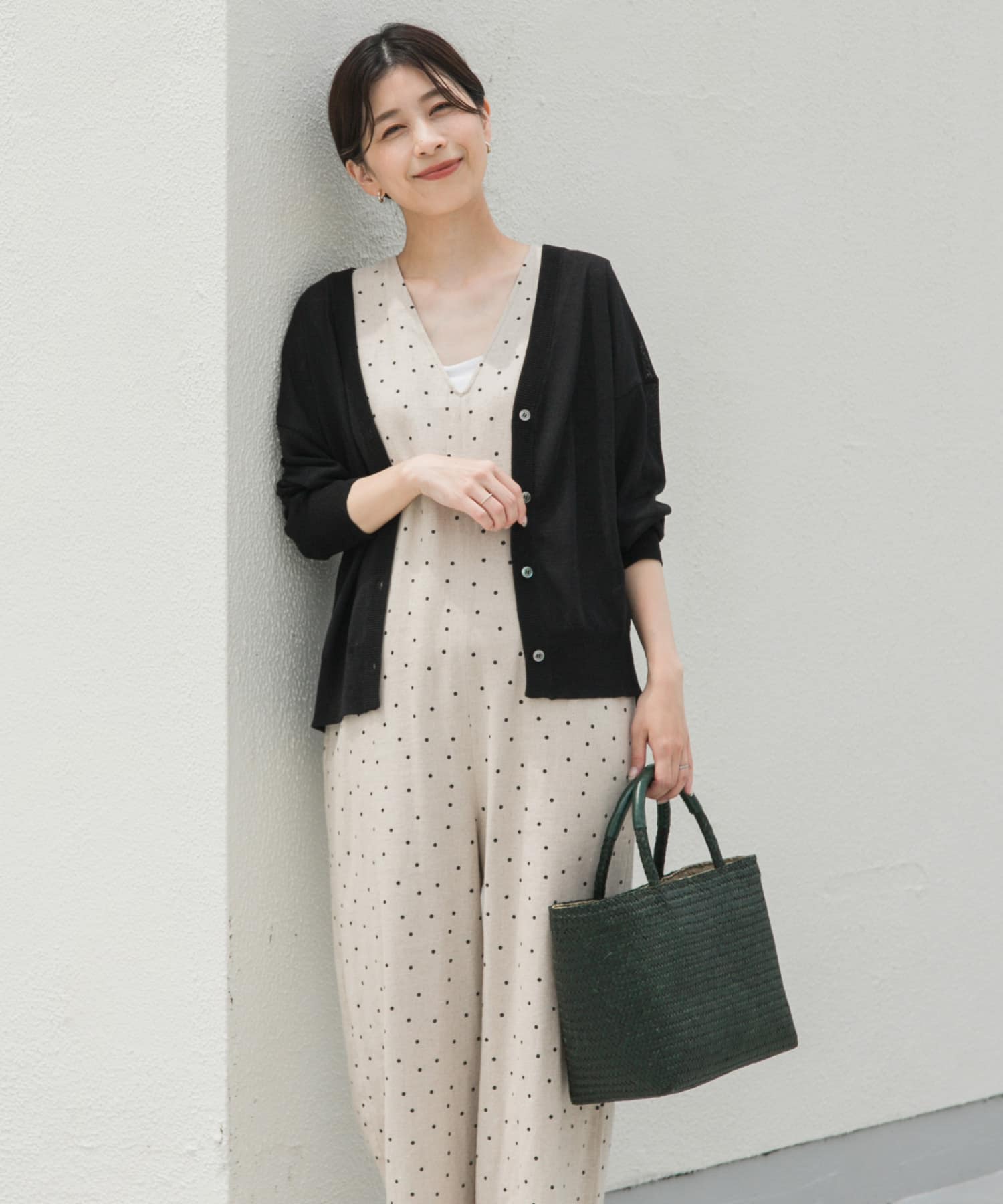 『UR TECH ひやサラクール』リネン混Vネックショートカーディガン