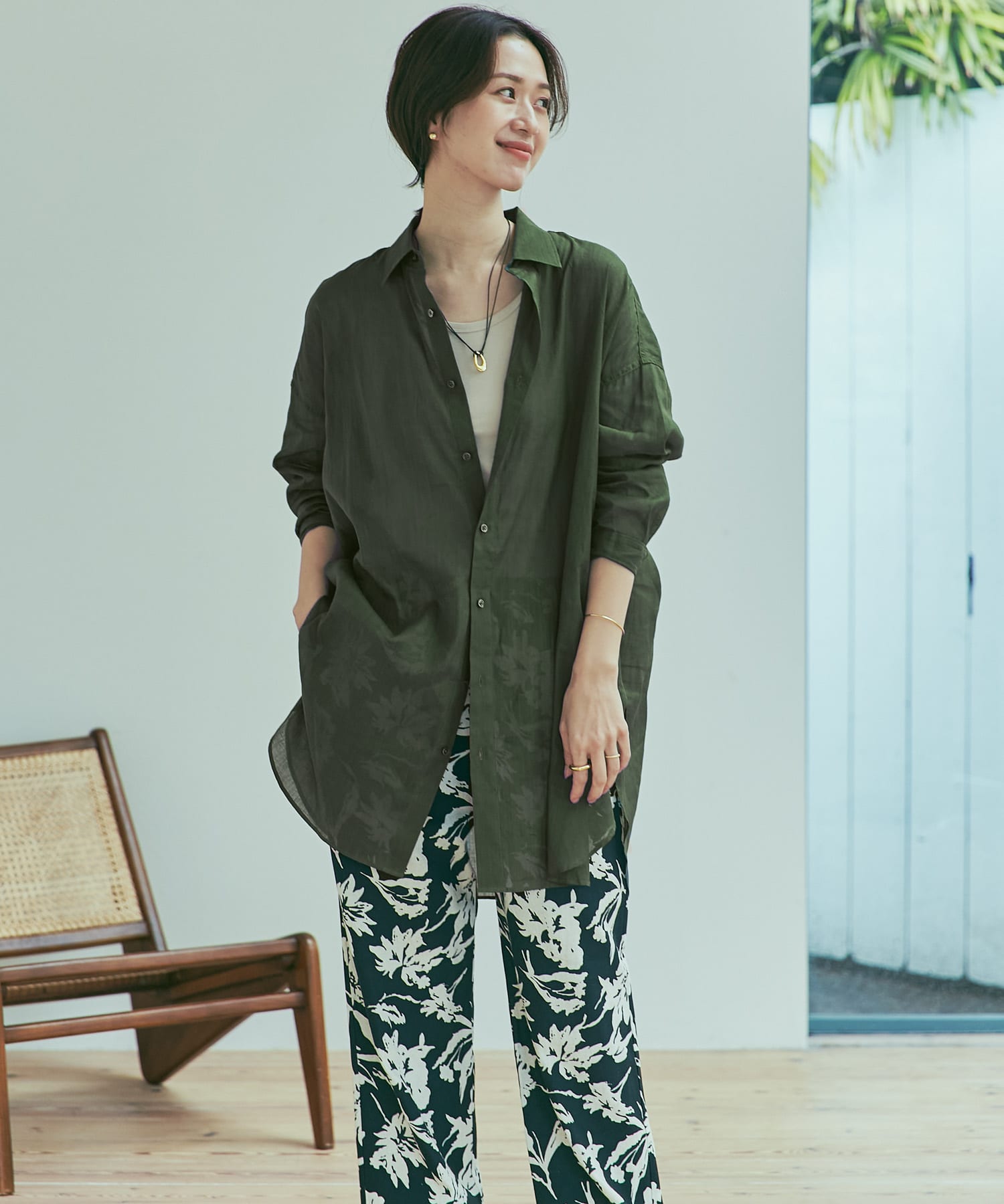 KHAKI