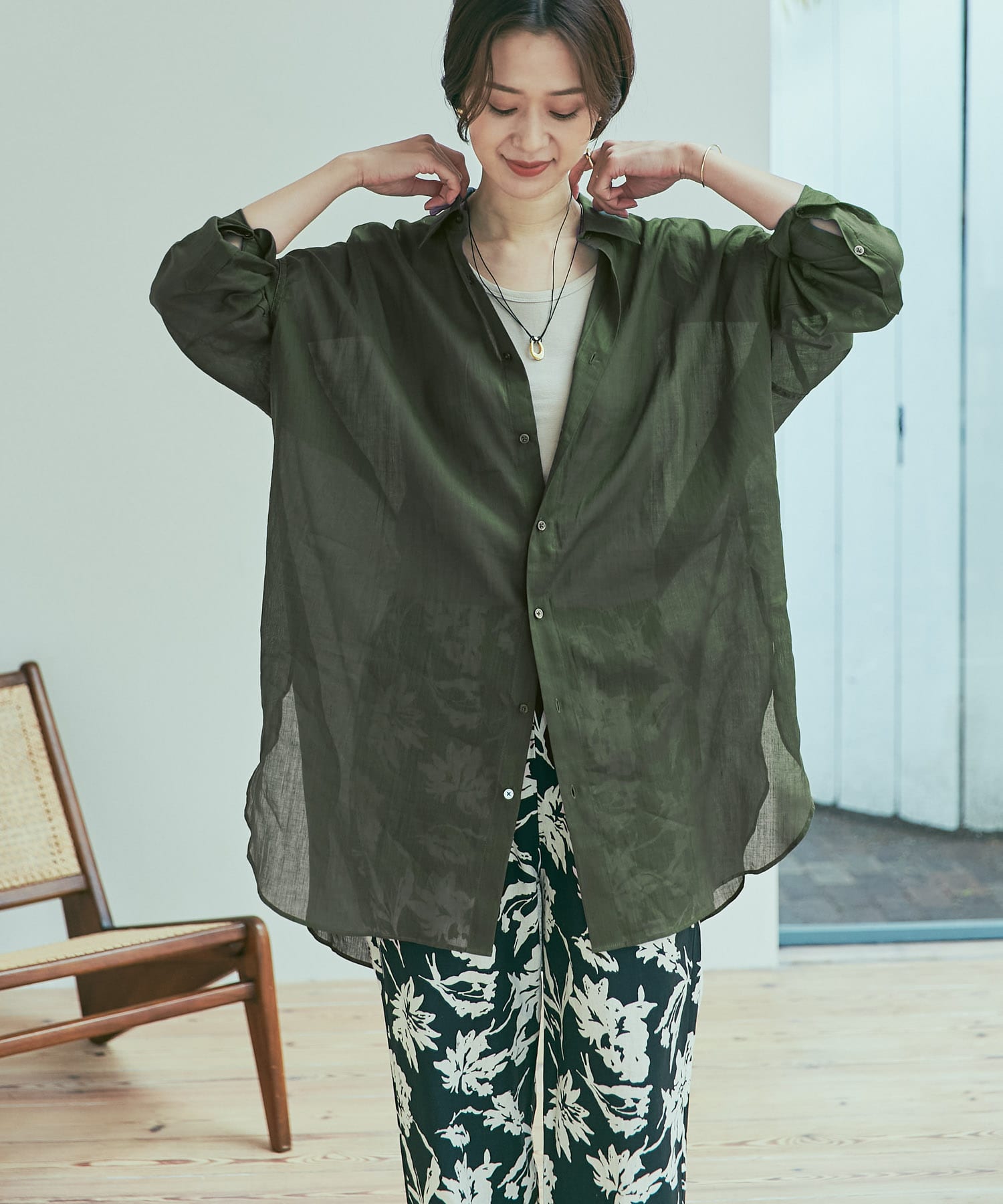 KHAKI