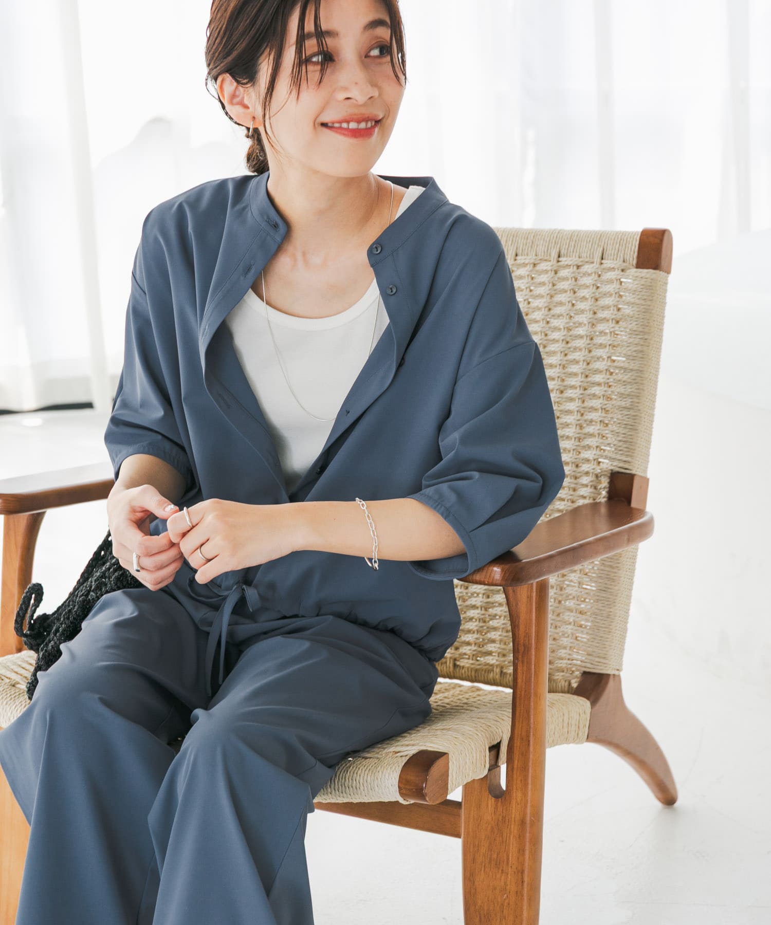 『仁村紗和さん着用』『UR TECH』サマシェアドロストブラウス