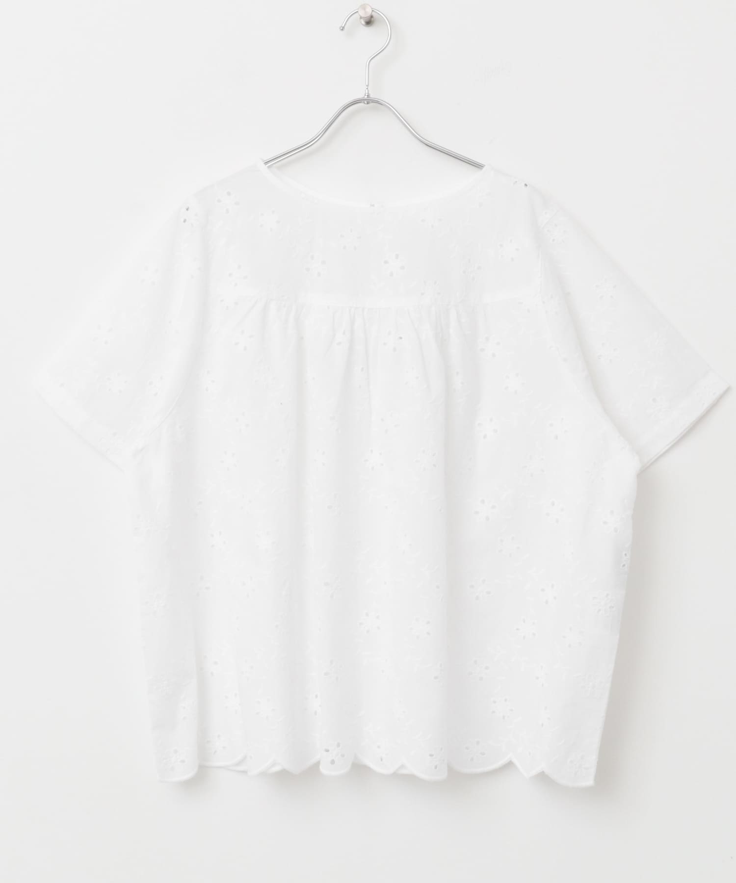 OFF WHITE