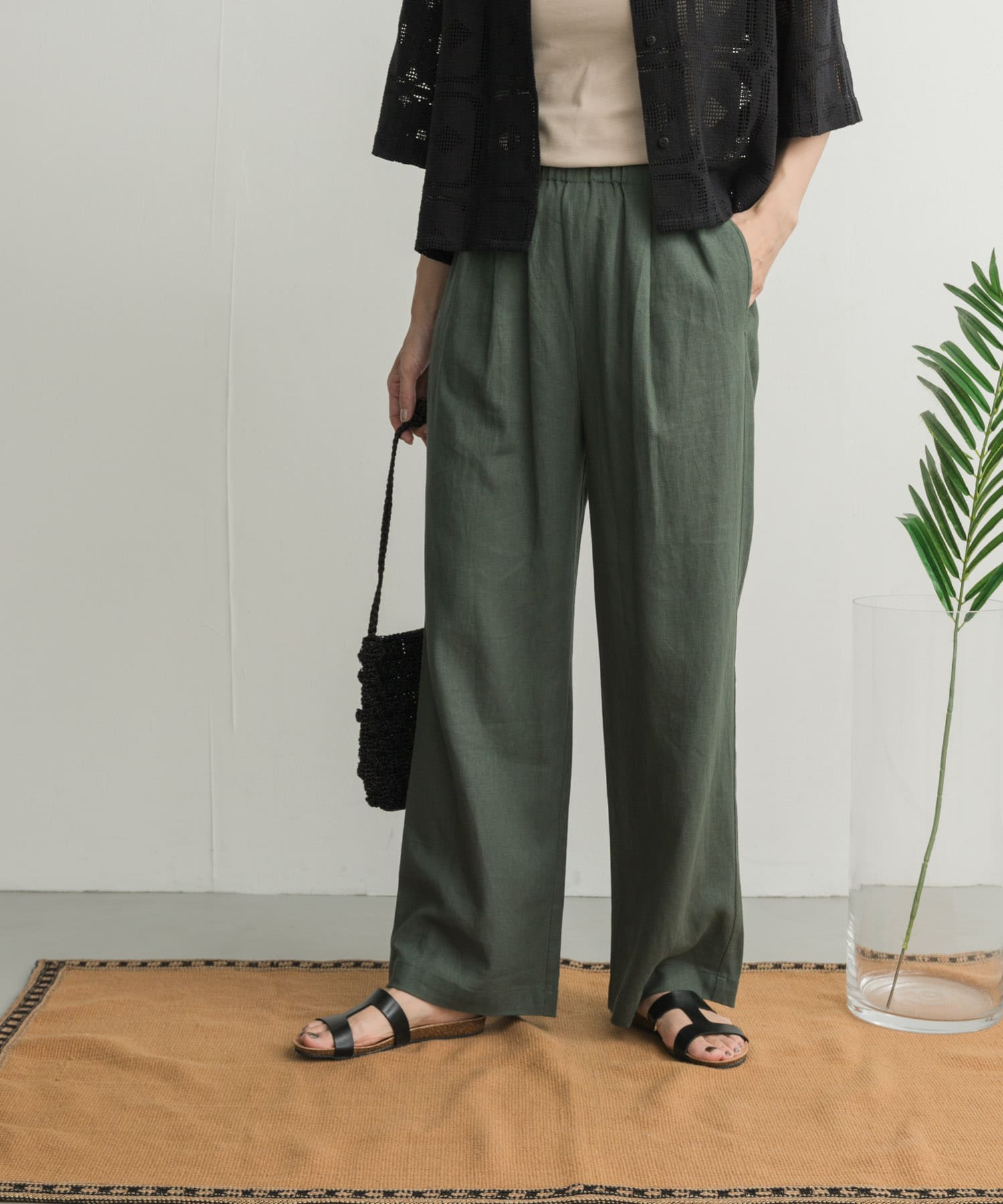 GREEN