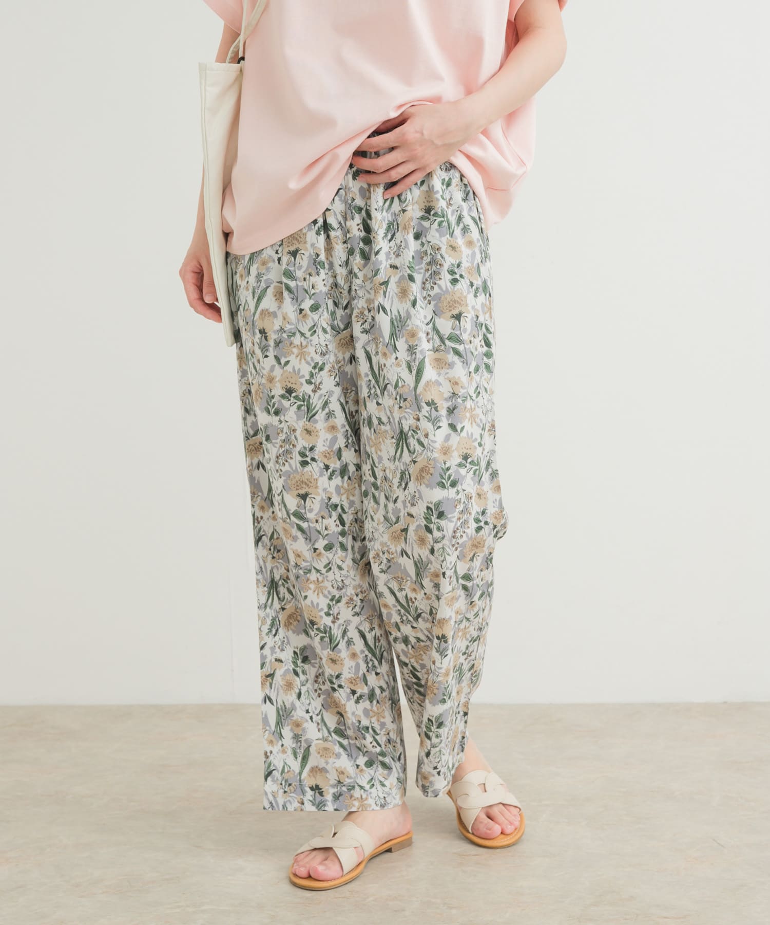 『イージーケア/接触冷感』フラワープリントイージーパンツ