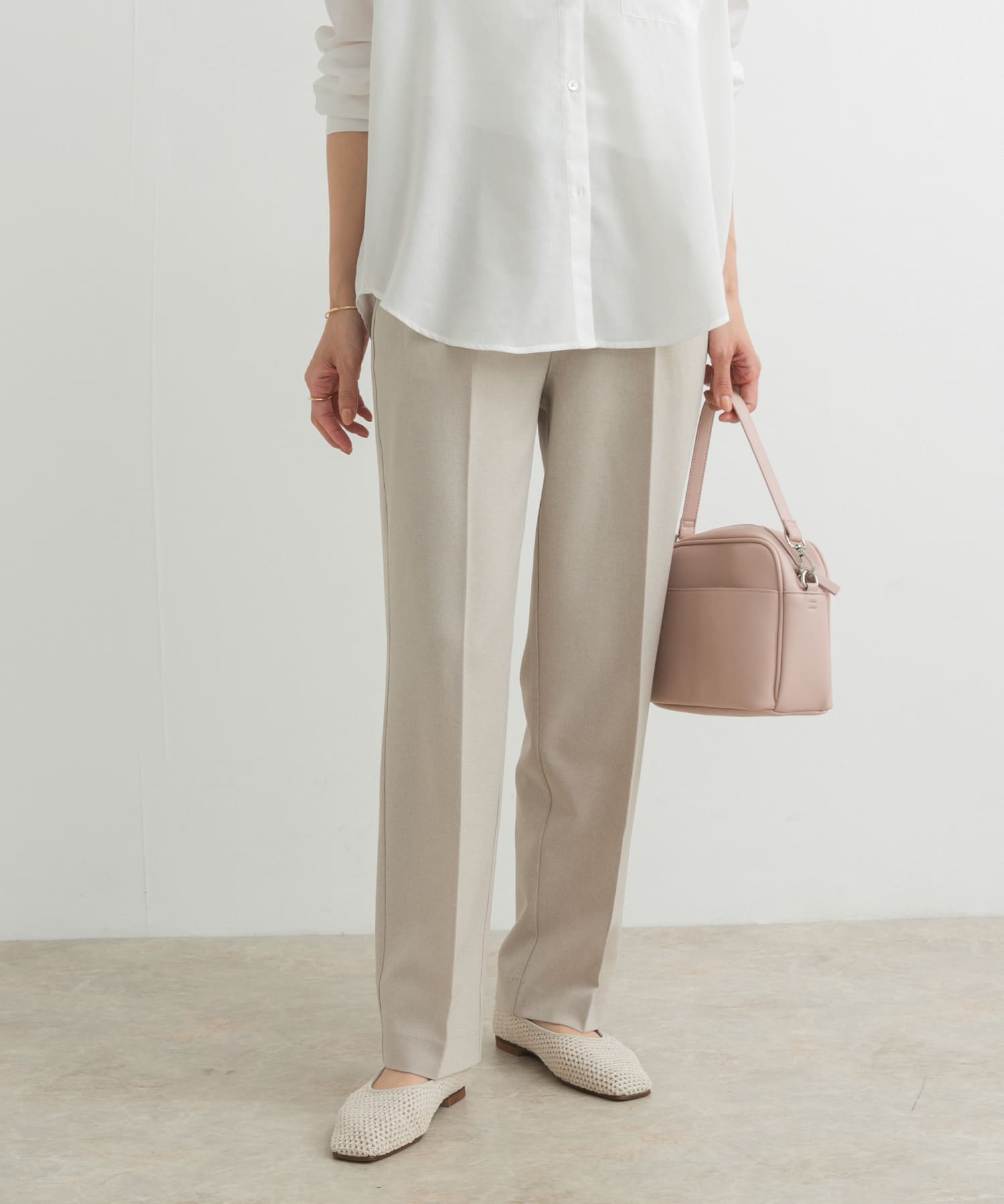 『UR TECH DRYLUXE』センタープレスストレートパンツ