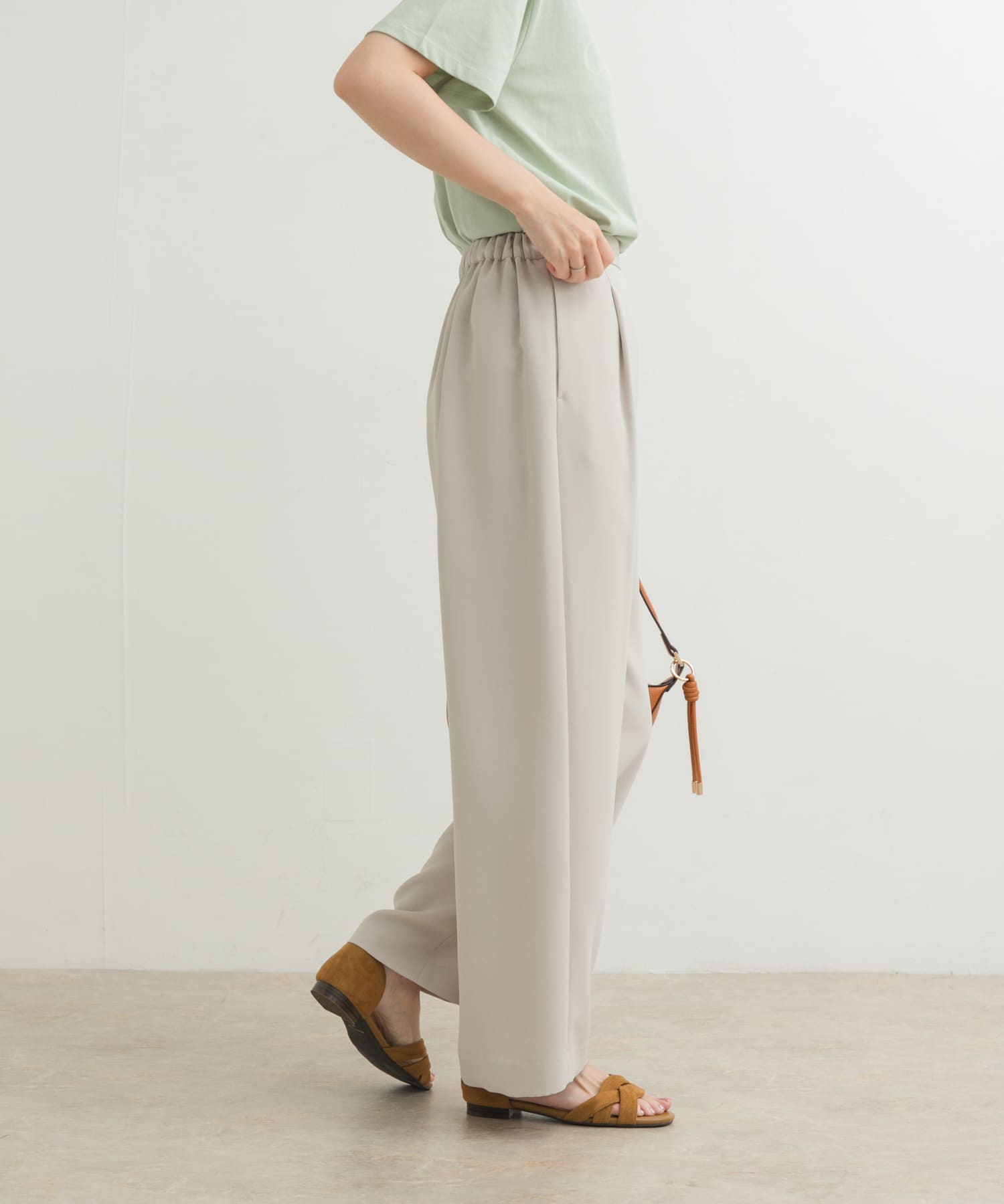 L.BEIGE