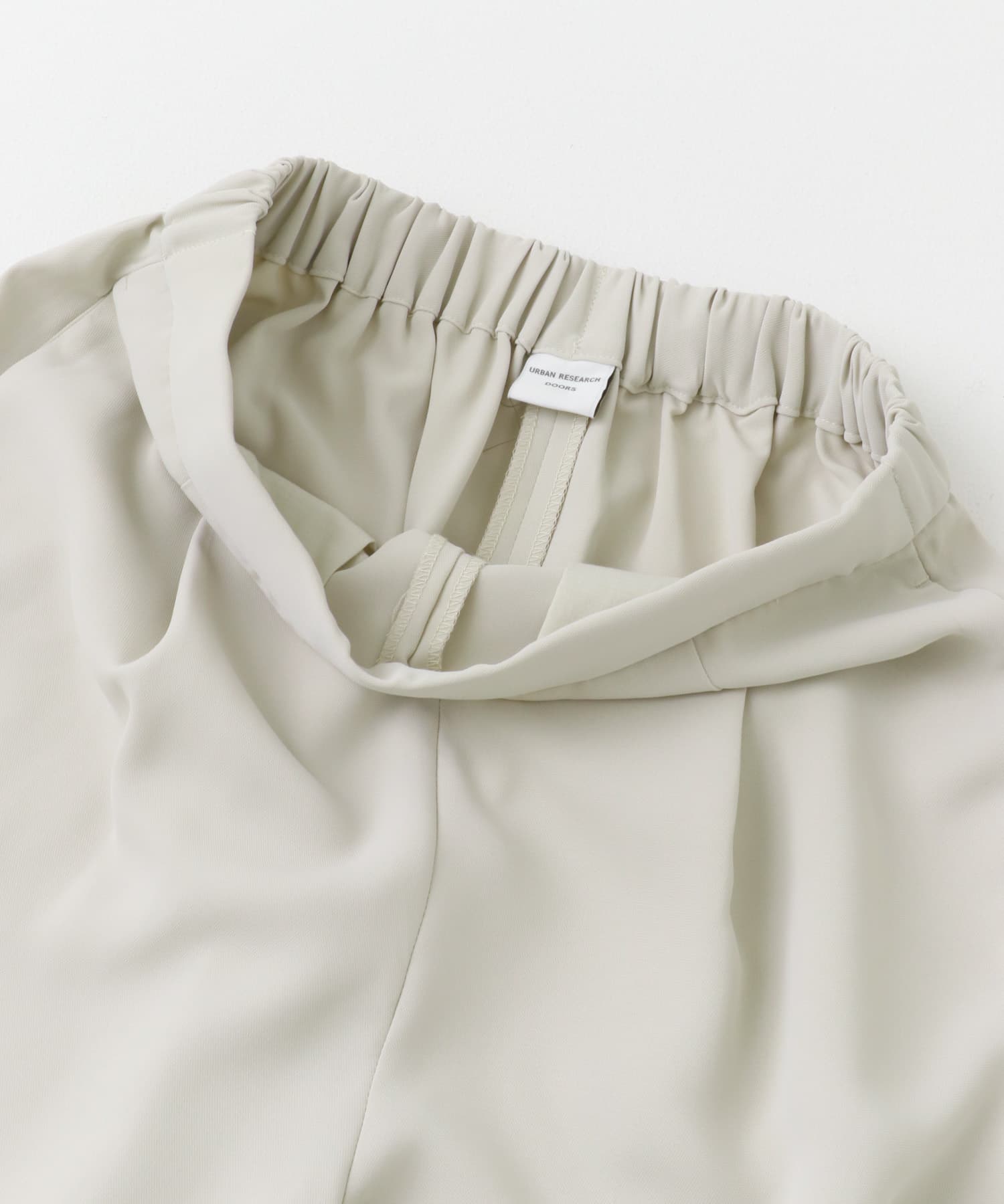 L.BEIGE