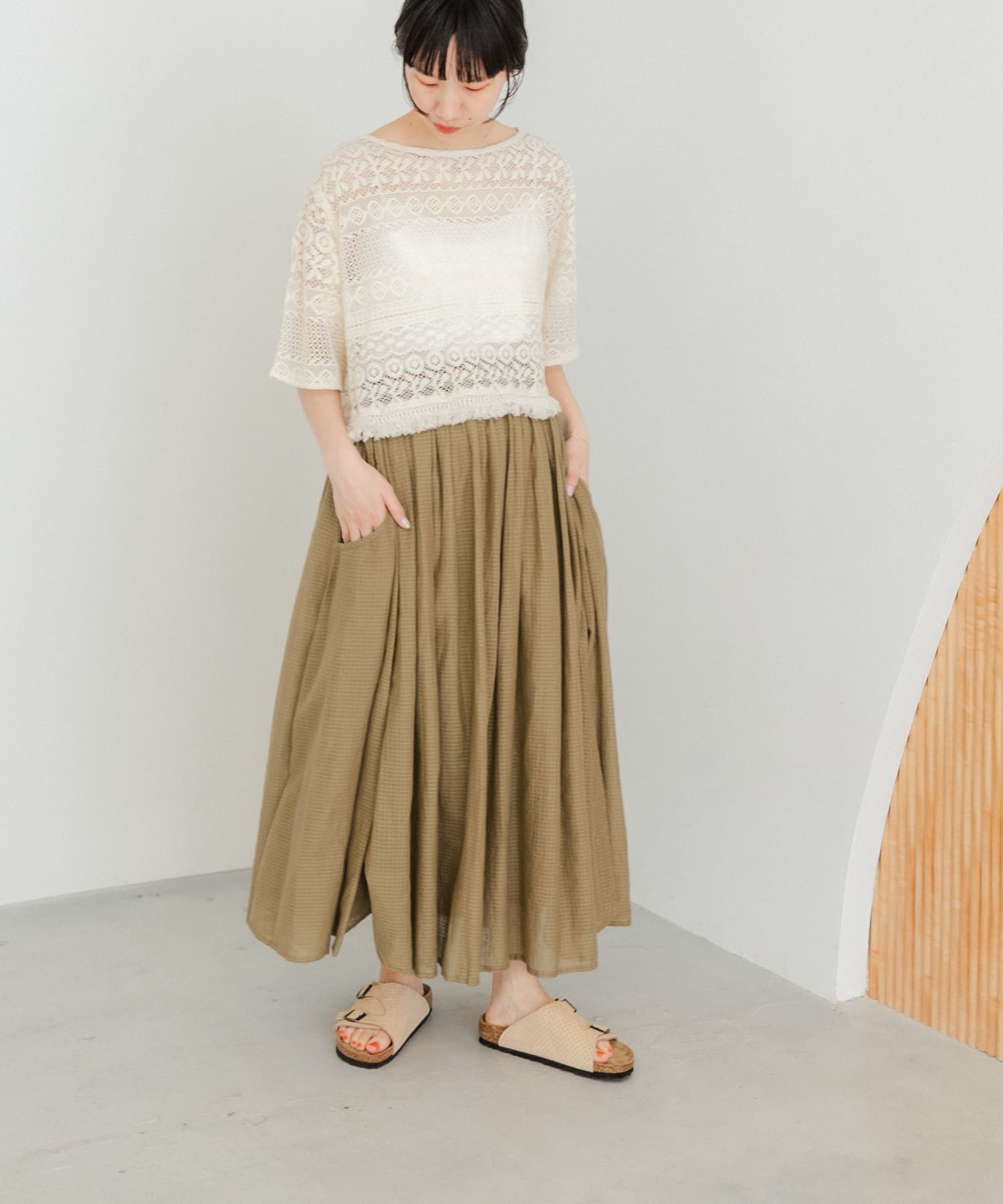 BEIGE