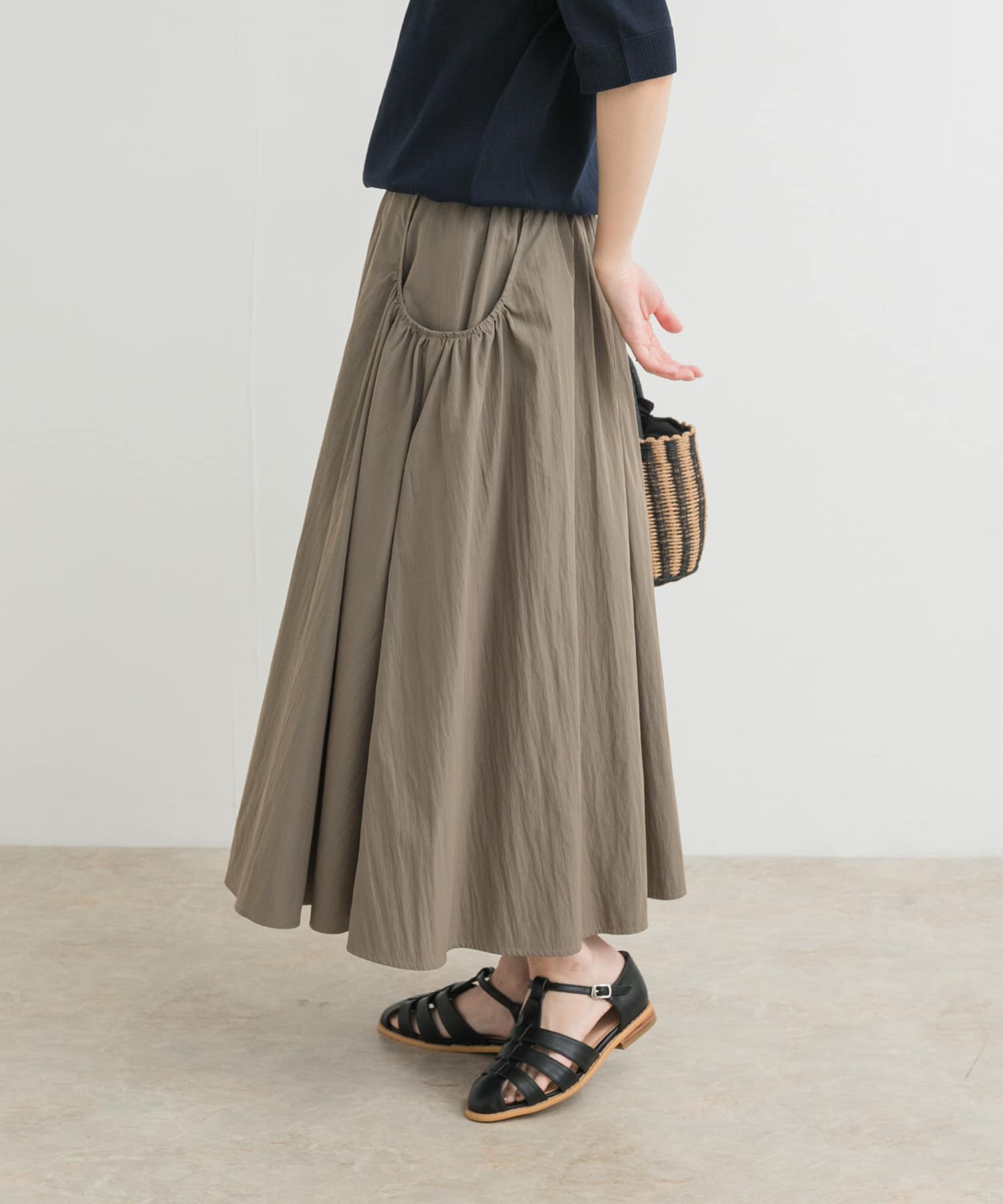 KHAKI