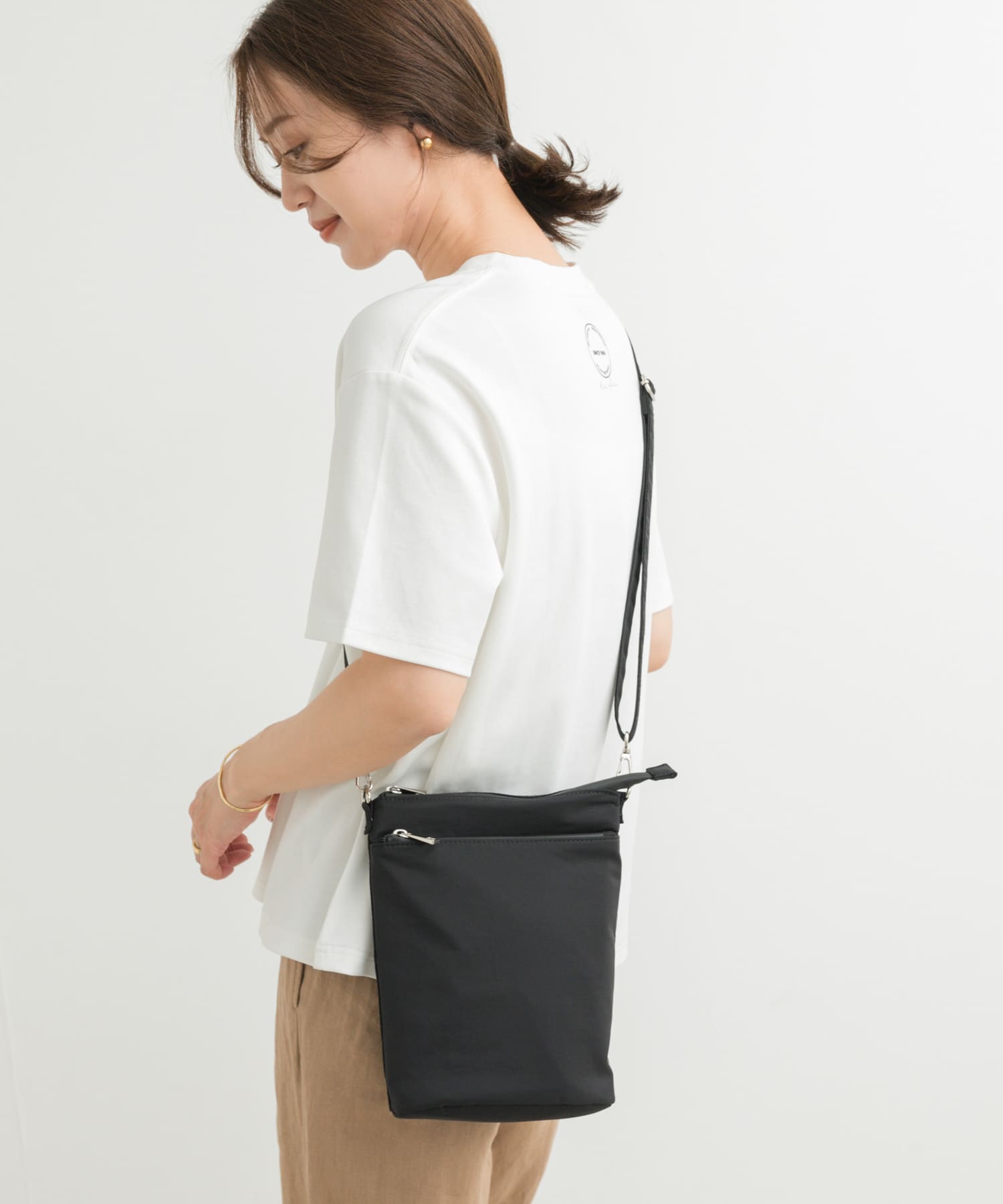 撥水ショルダーバッグ BLACK one