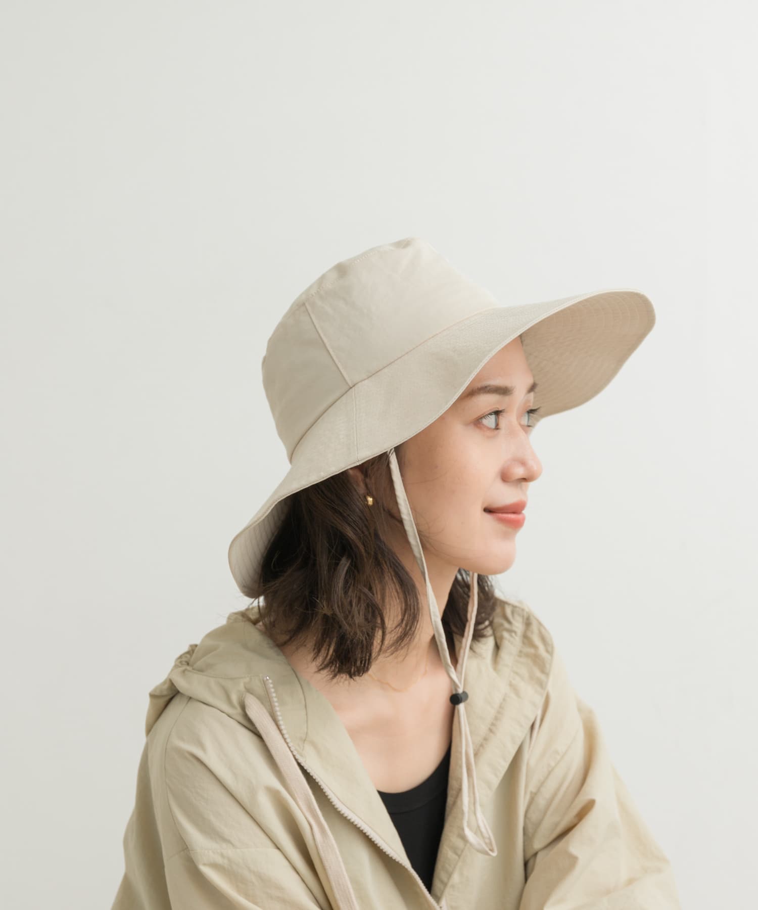 L.BEIGE