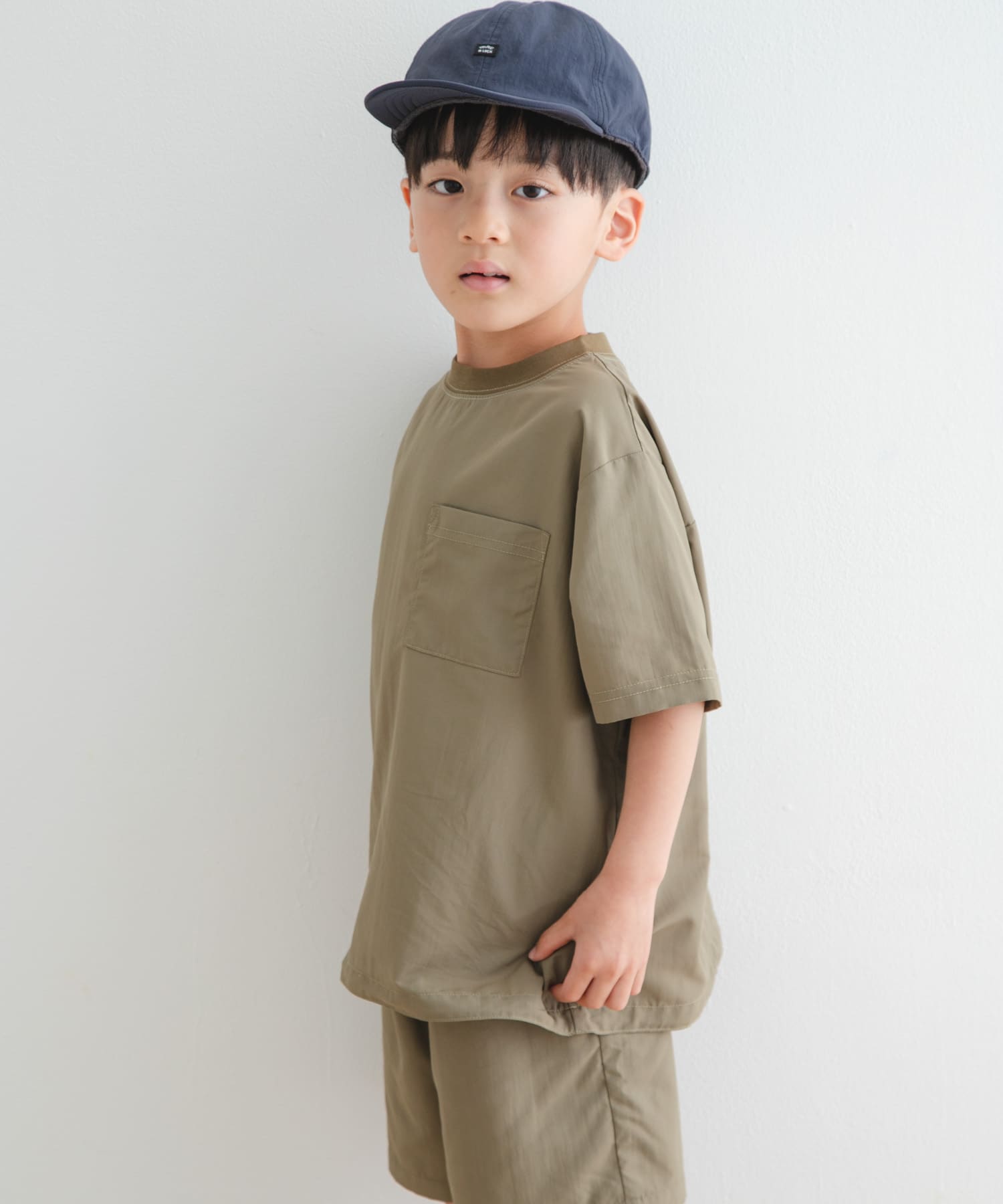 KHAKI