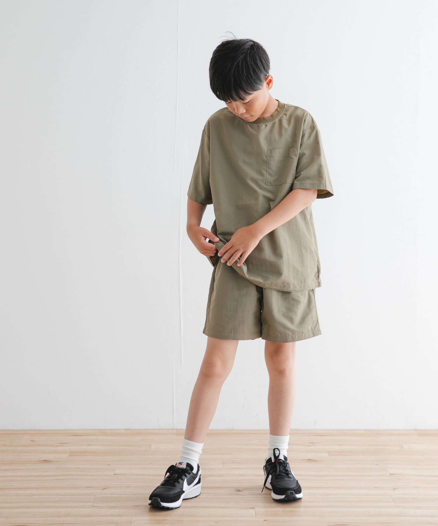 KHAKI