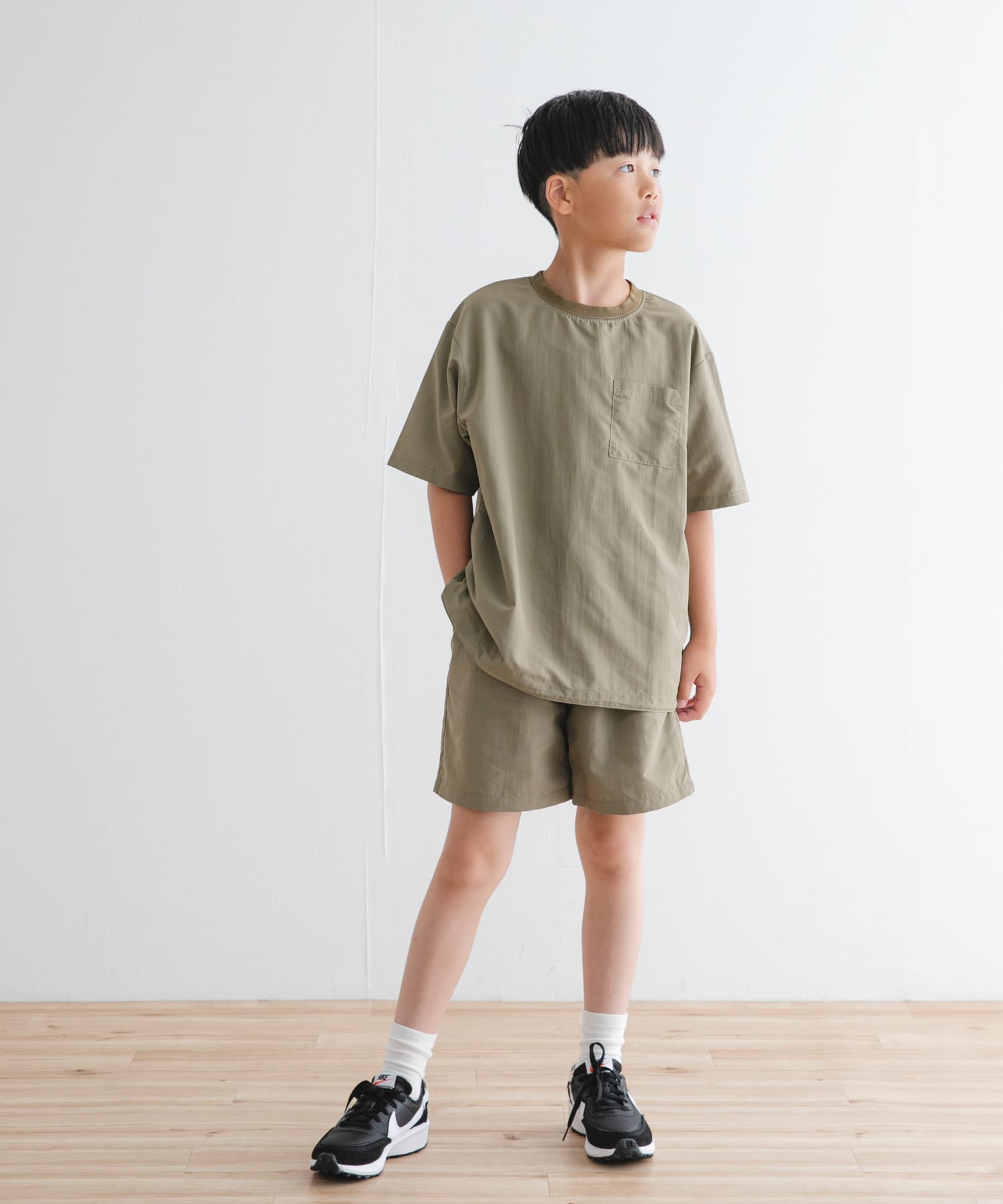 KHAKI