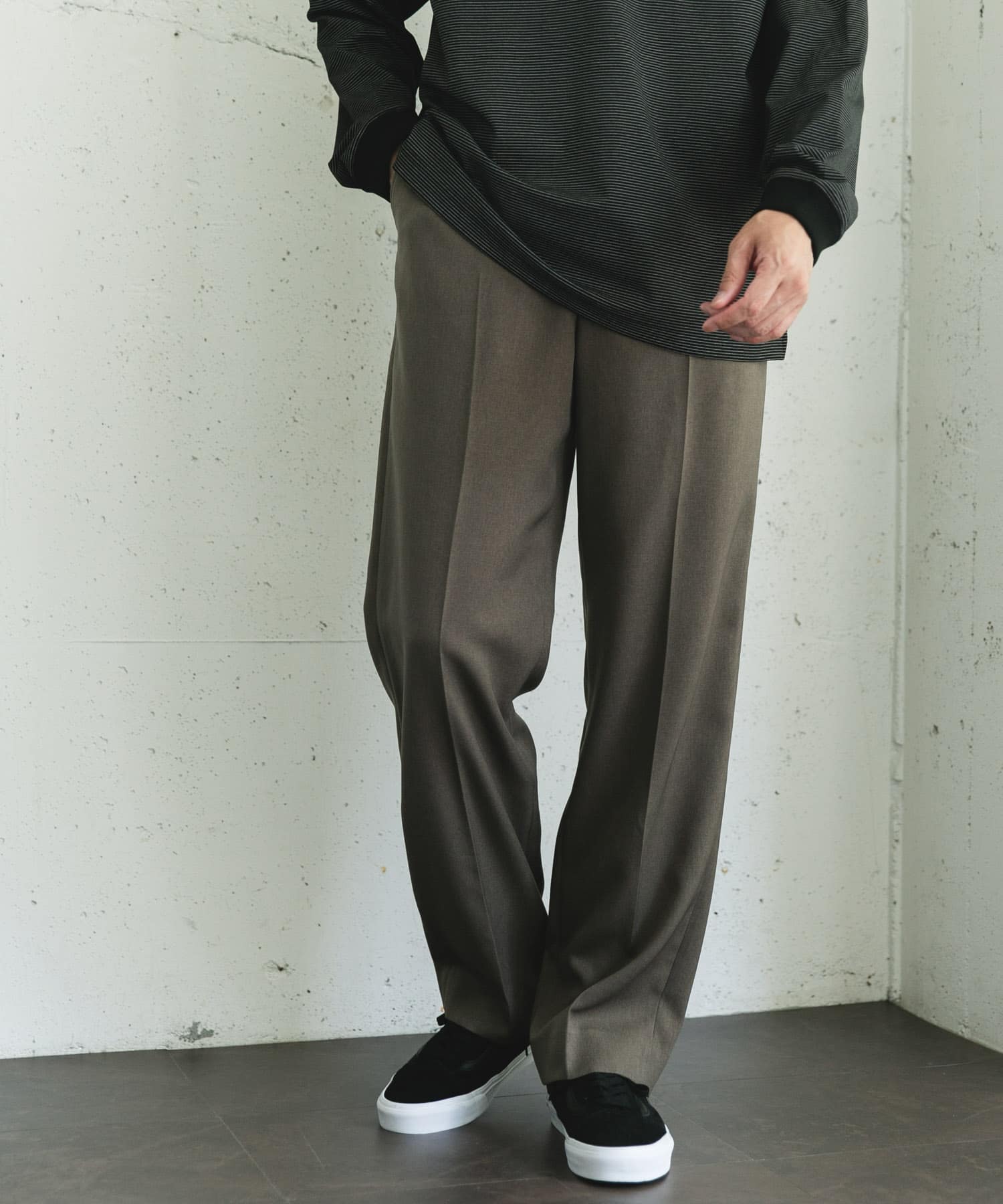 ウールライクサージストレートトラウザー
