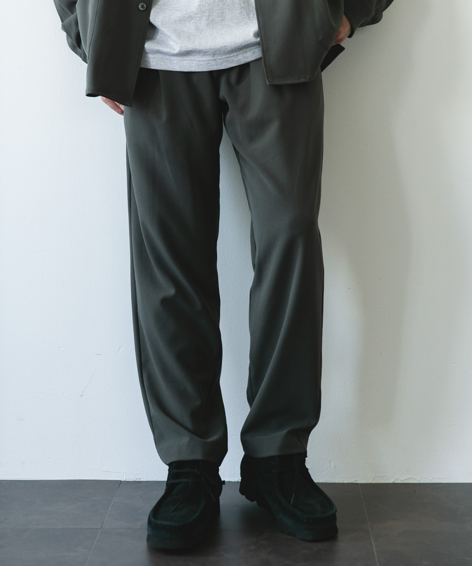 KHAKI