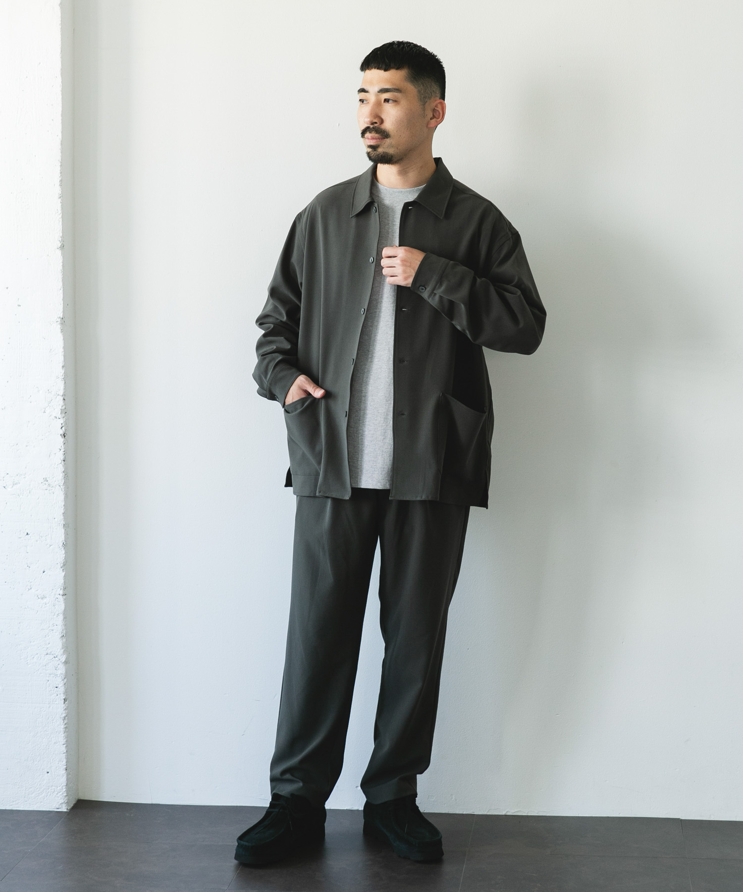 KHAKI